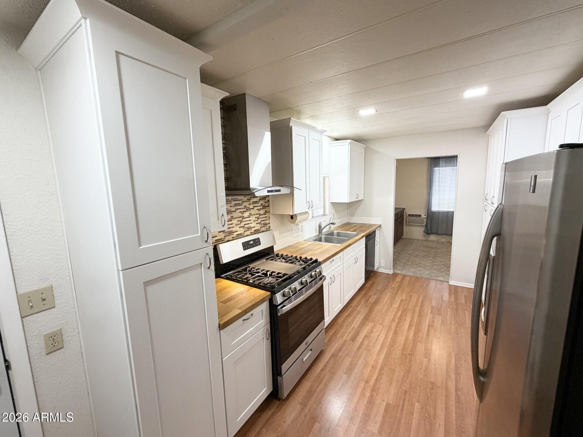 426 S 81ST Place