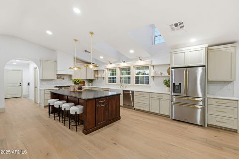 2315 N 42ND Street Phoenix AZ 85008