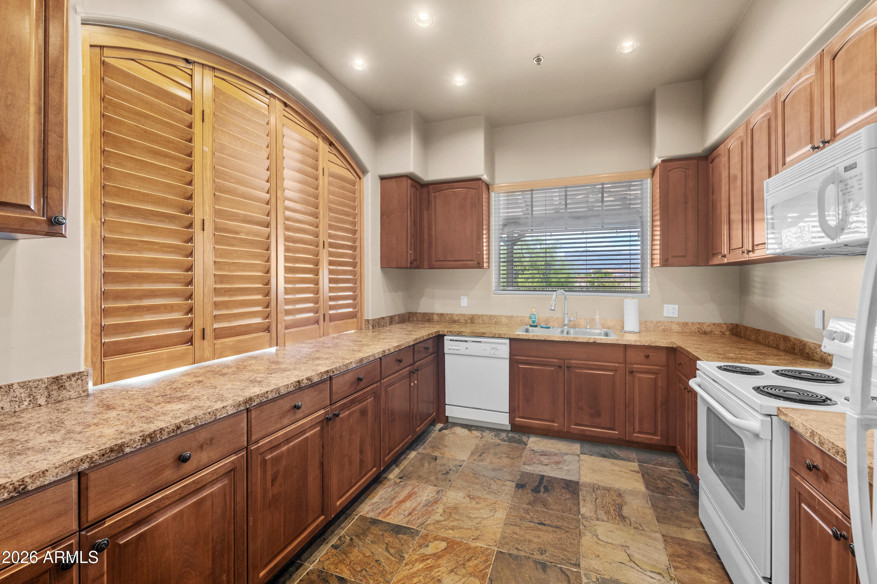 PERALTA TRAILS UNIT III-A - Residential
