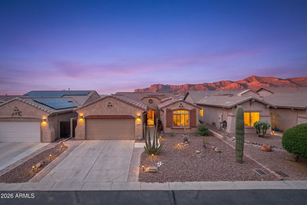 Photo of 9798 E Prospector Drive, Gold Canyon, AZ 85118 (MLS # 7019456)