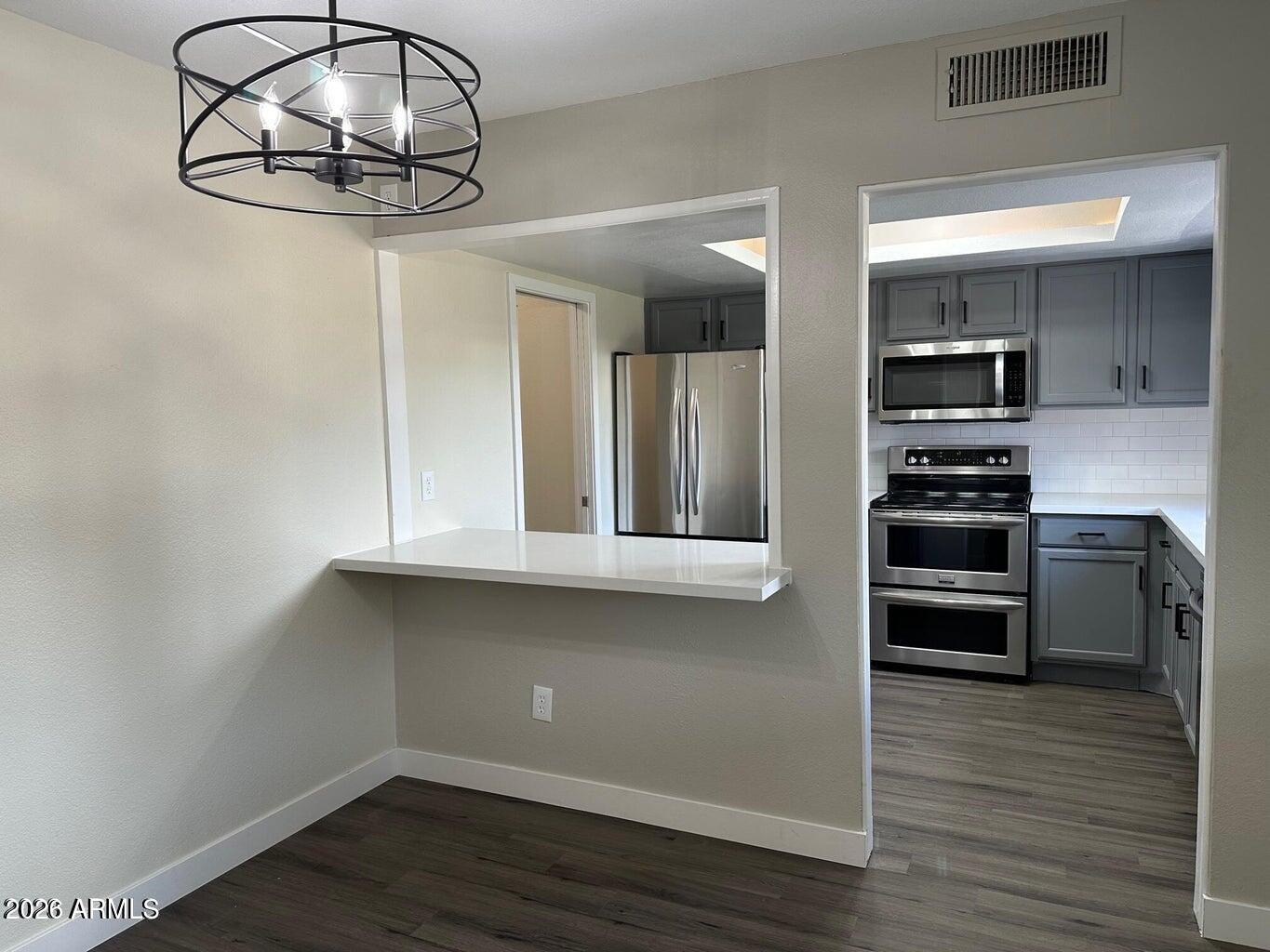 4518 W PARADISE Drive