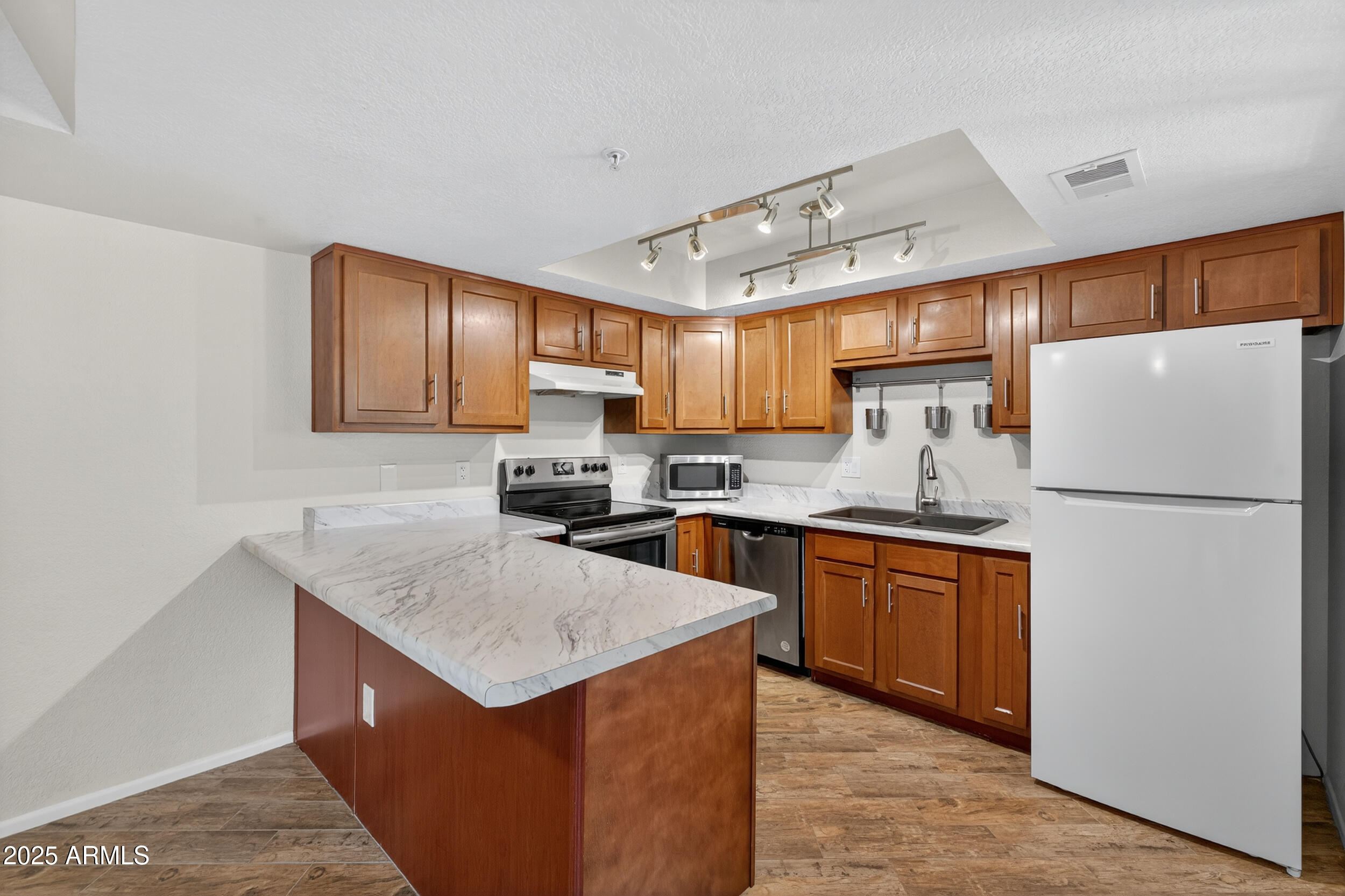 8155 E ROOSEVELT Street 233