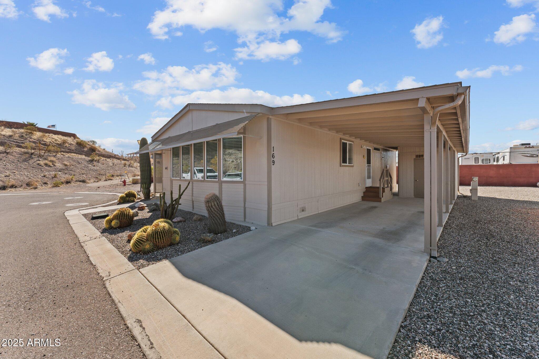 2501 W Wickenburg Way -- 169