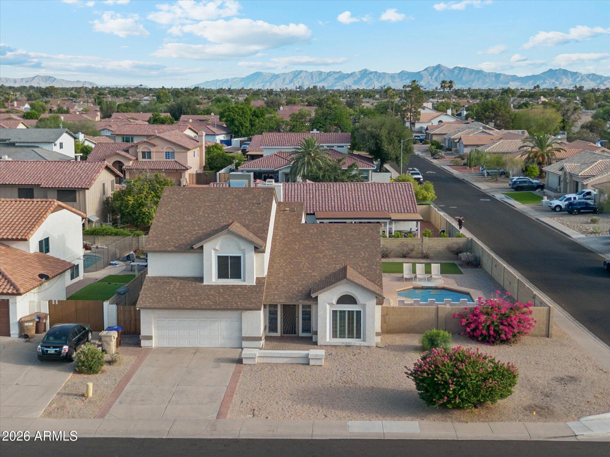 7233 W CORRINE Drive