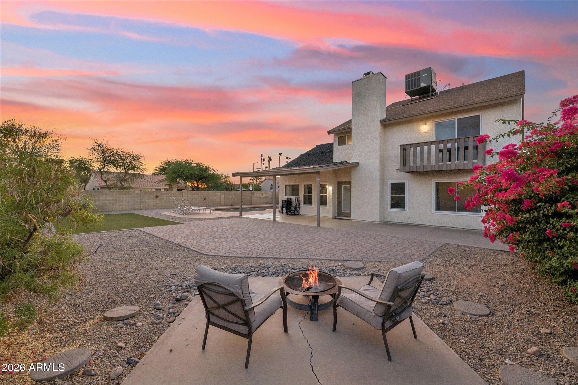 7233 W CORRINE Drive