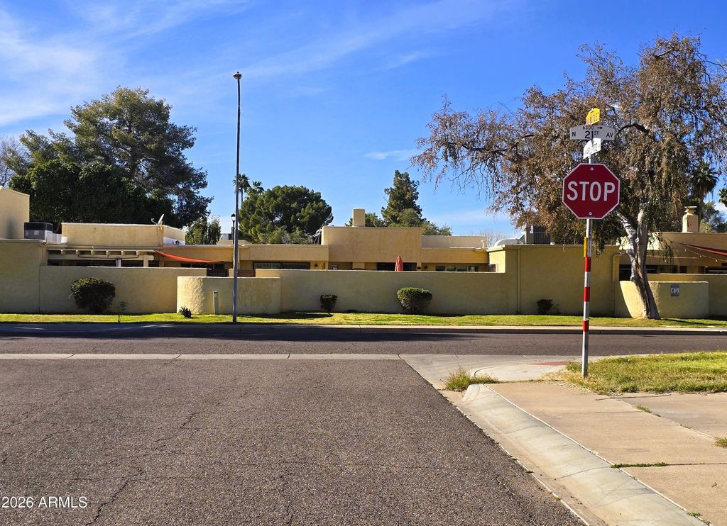 Photo of 2203 W Claremont Street, Phoenix, AZ 85015 (MLS # 7001718)