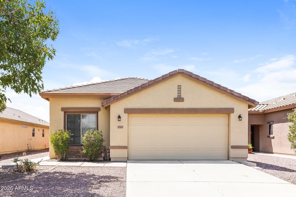 Photo of 1069 W Desert Hills Drive, San Tan Valley, AZ 85143 (MLS # 7063160)