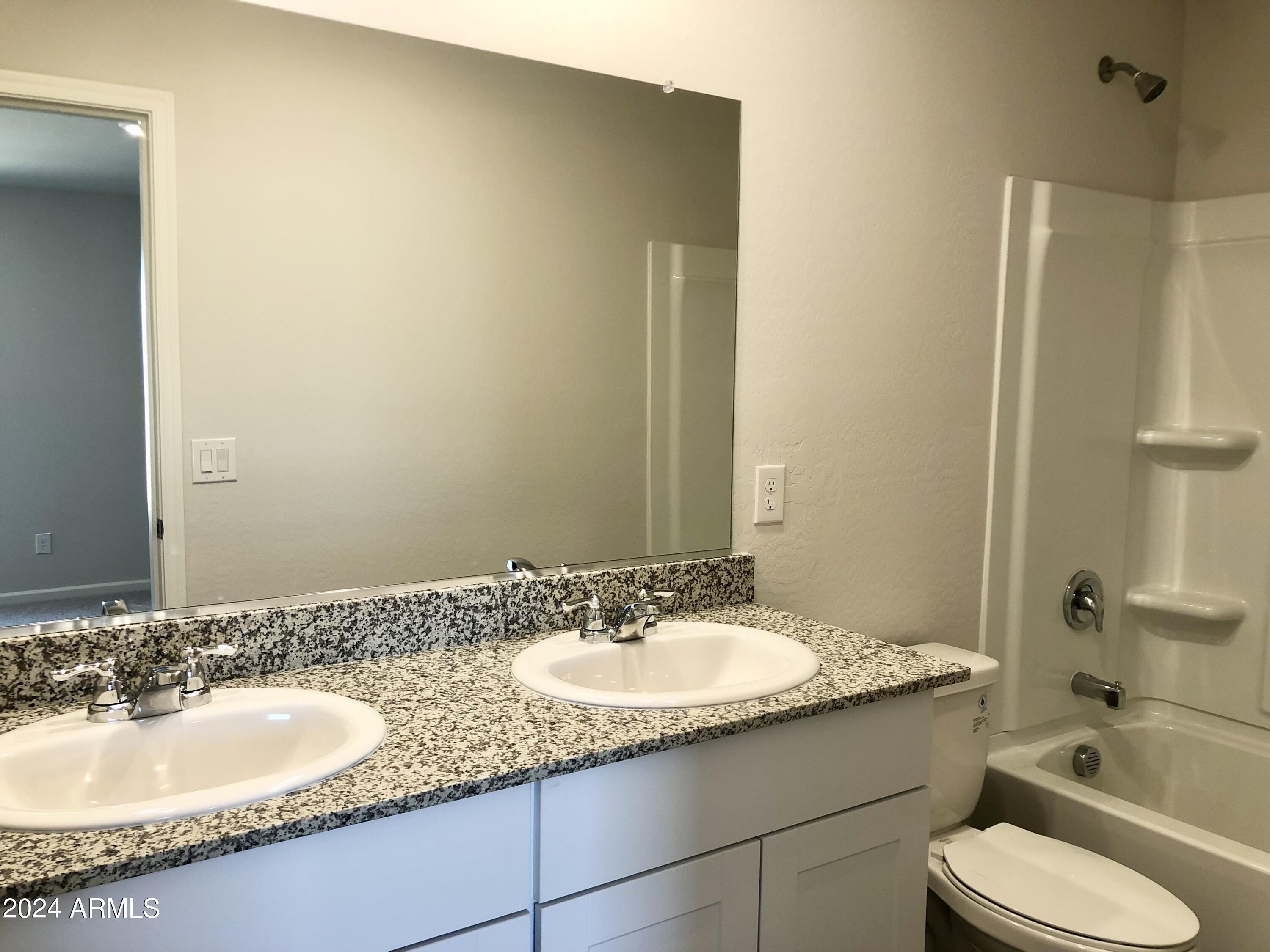 16001 S BENTLEY Drive