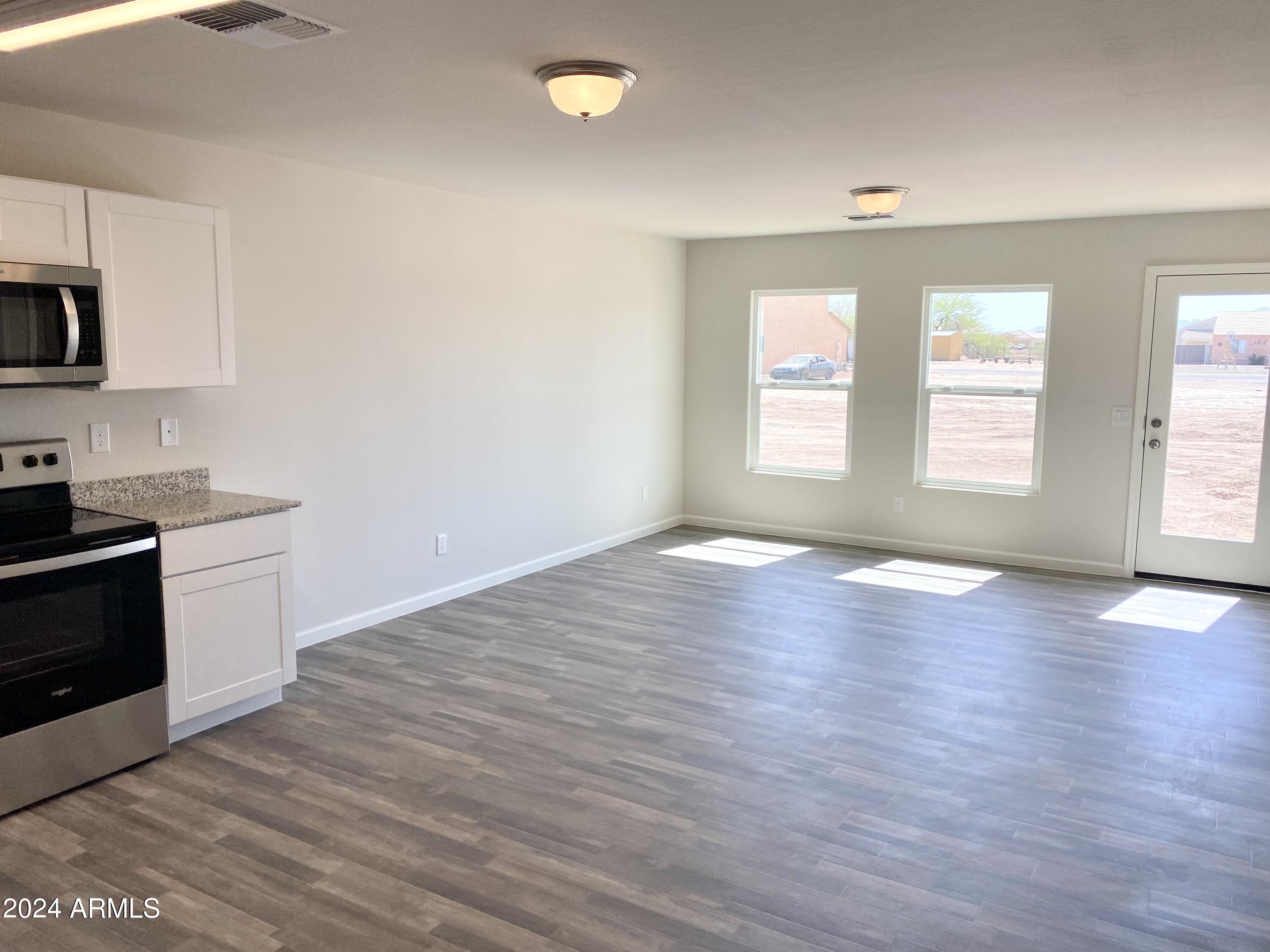 16001 S BENTLEY Drive