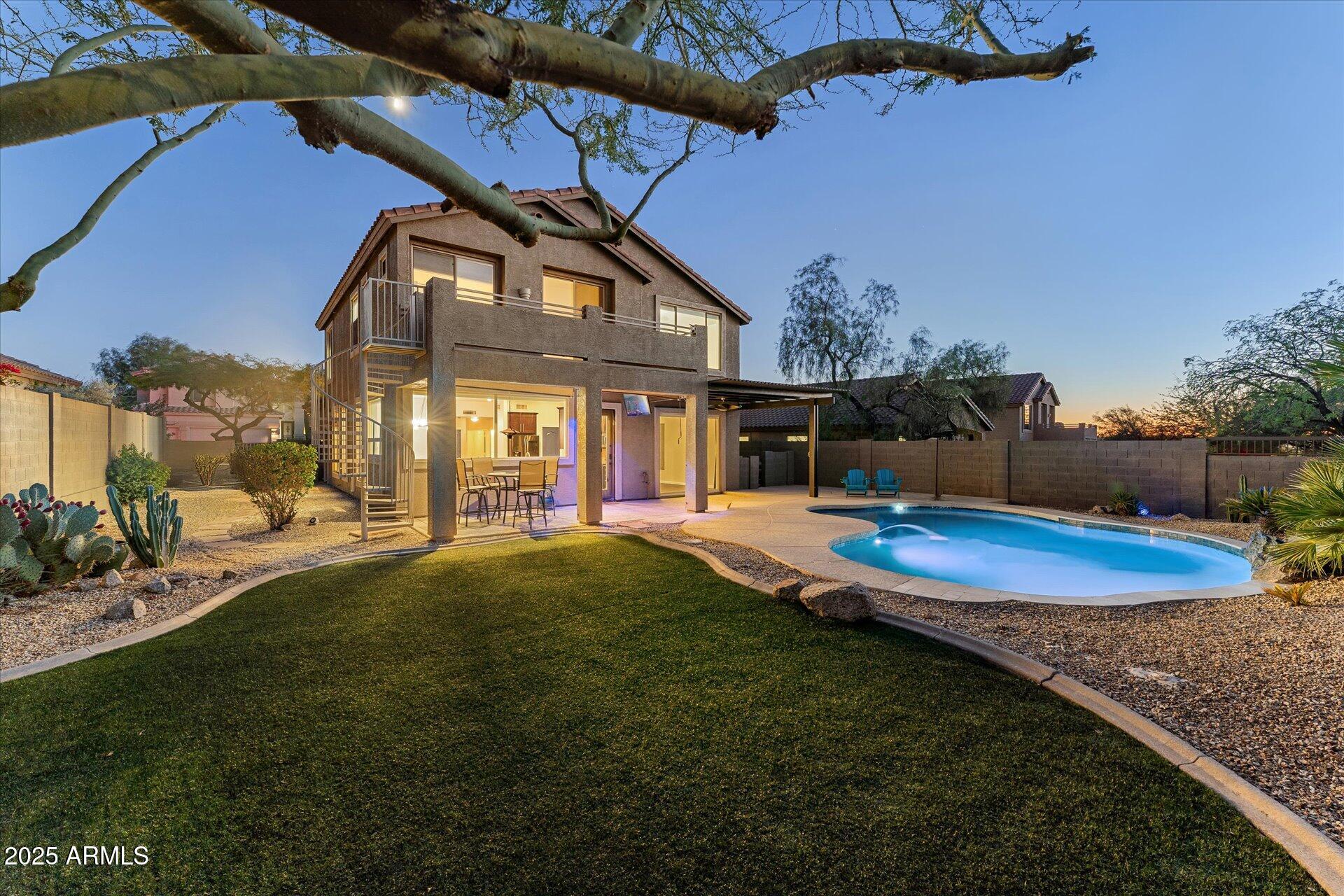 7306 E TYNDALL Street