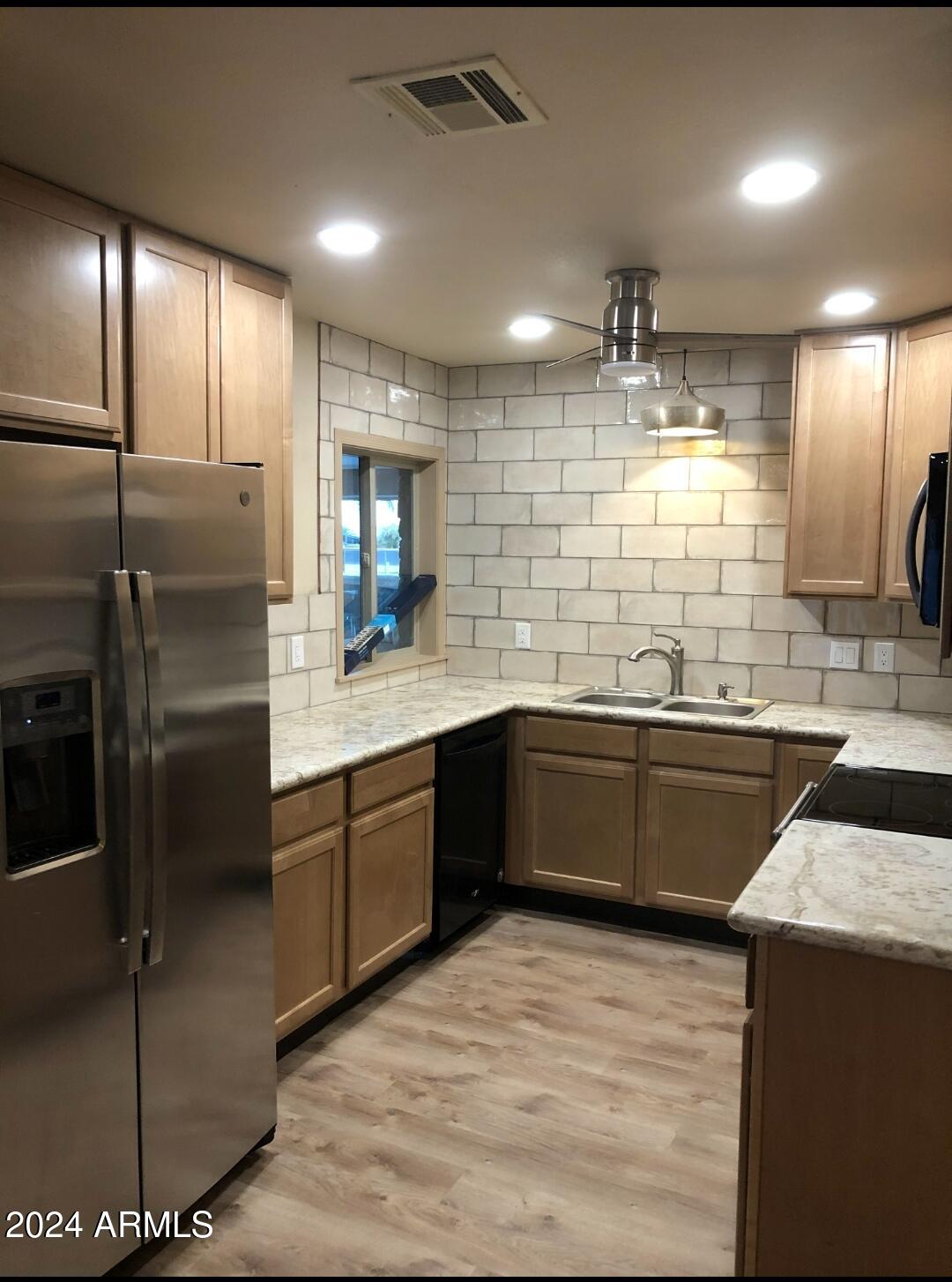 840 N PUEBLO Drive