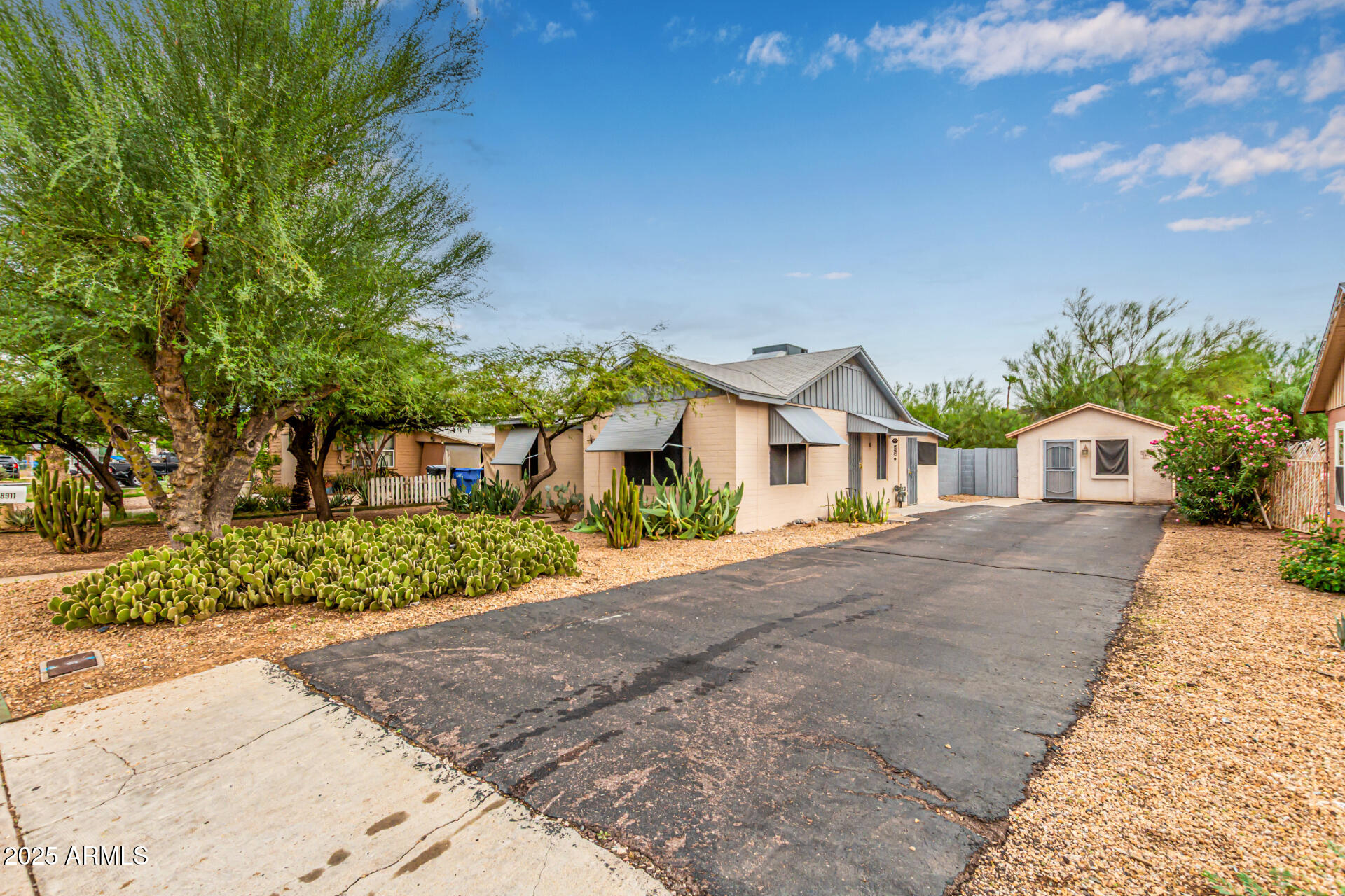 Homes for Sale in Queen Creek Arizona 2 8911 N 10TH Street