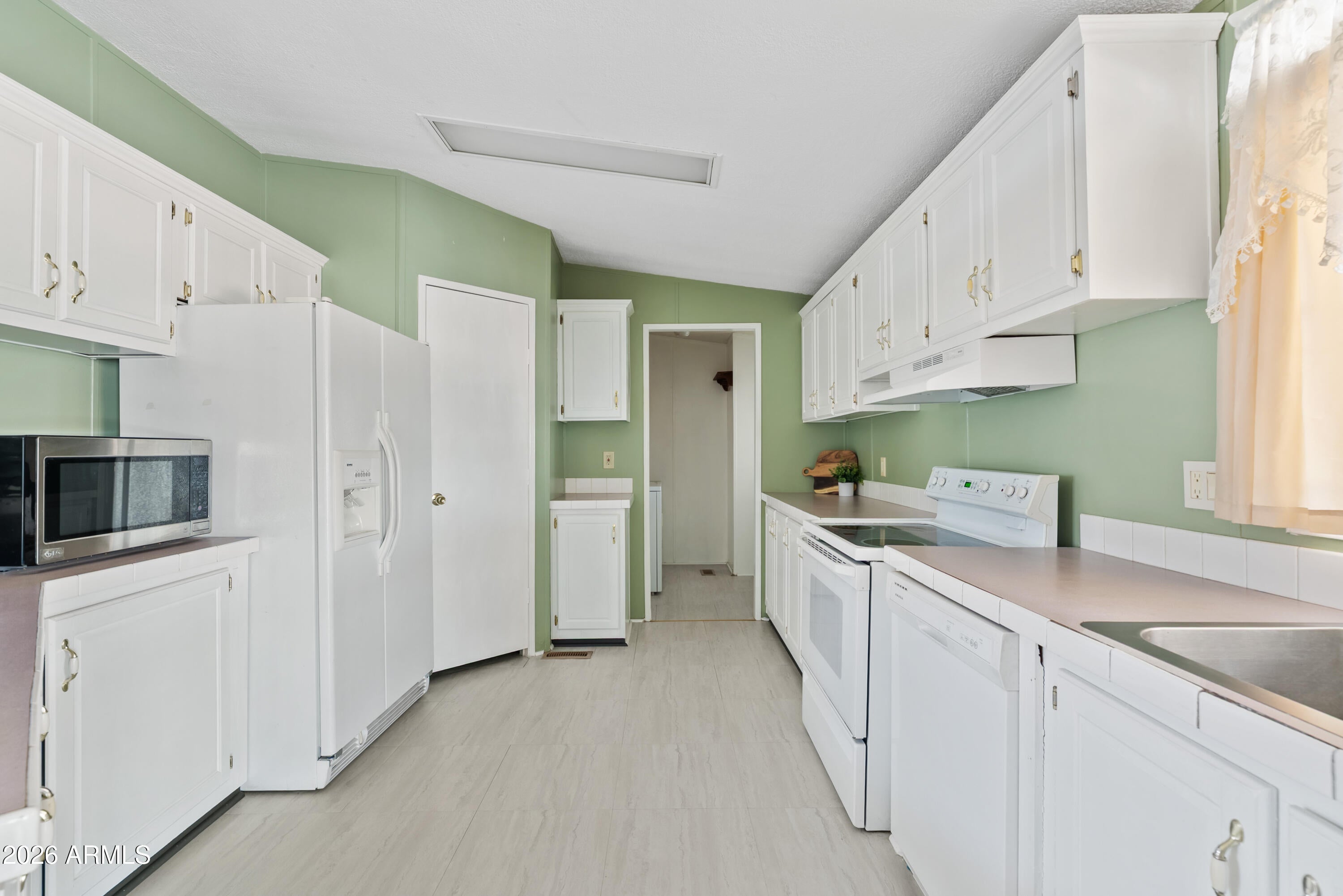 3700 S Tomahawk Road 31