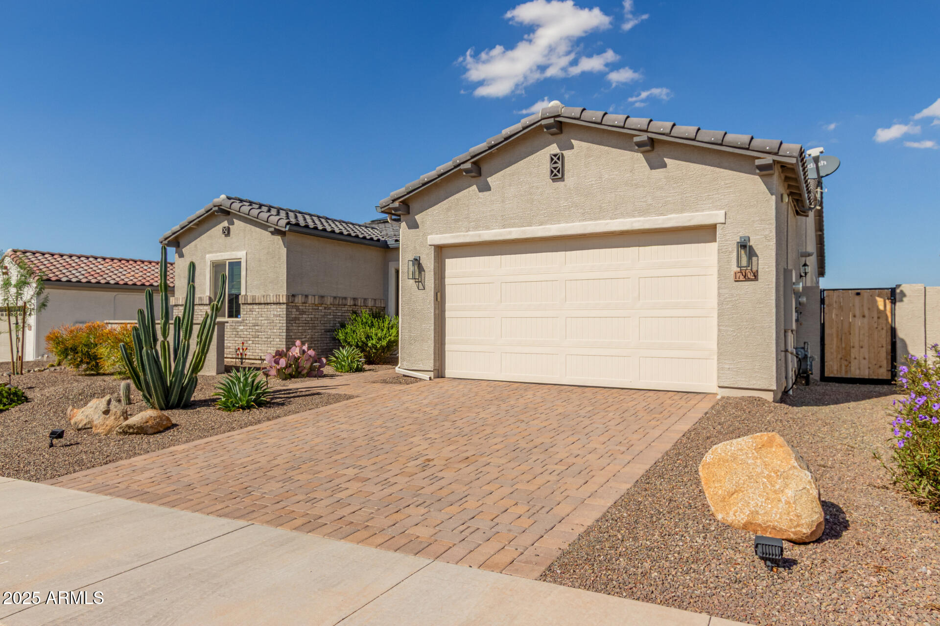 17904 W AMBERWOOD Drive