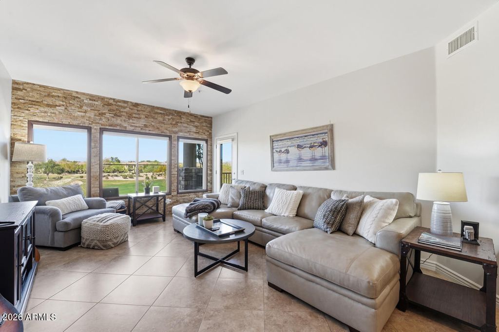 Photo of 5350 E Deer Valley Drive #3255, Phoenix, AZ 85054 (MLS # 7000356)