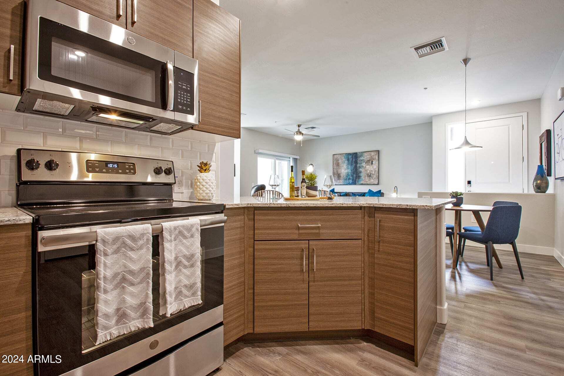 9700 S CENTRAL Avenue 3