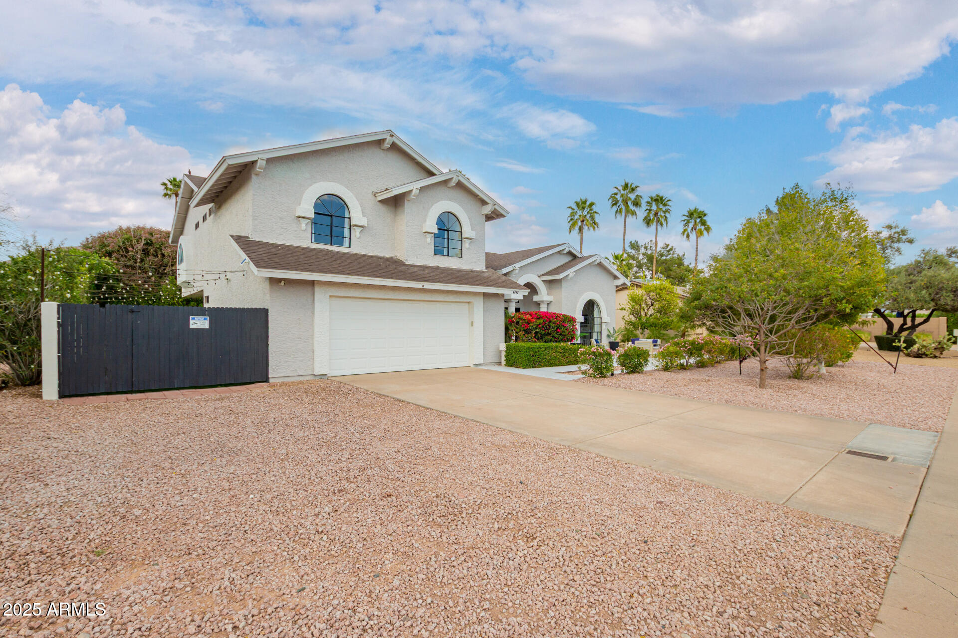 4442 E BEVERLY Lane