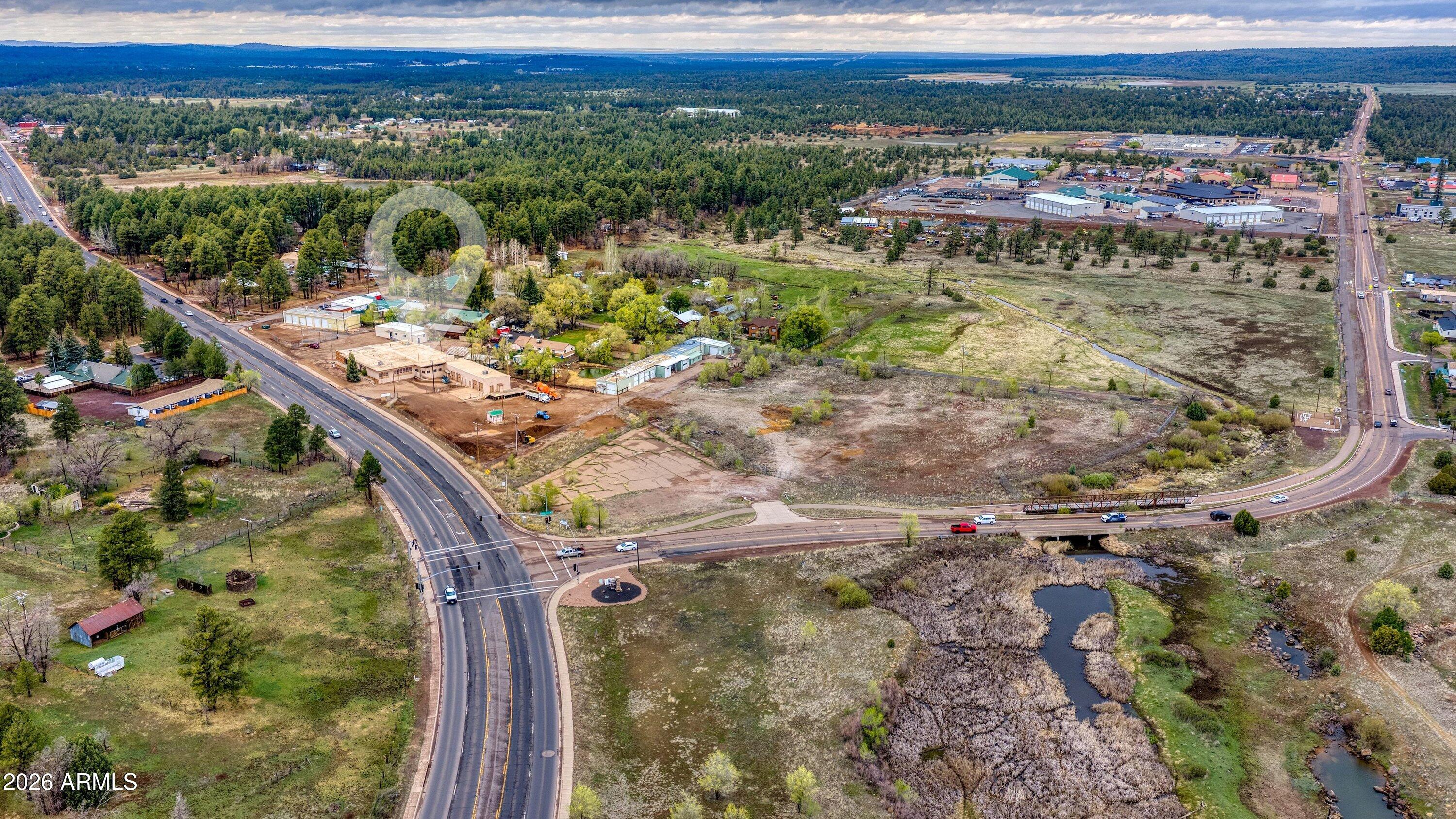 1878 W White Mountain Boulevard