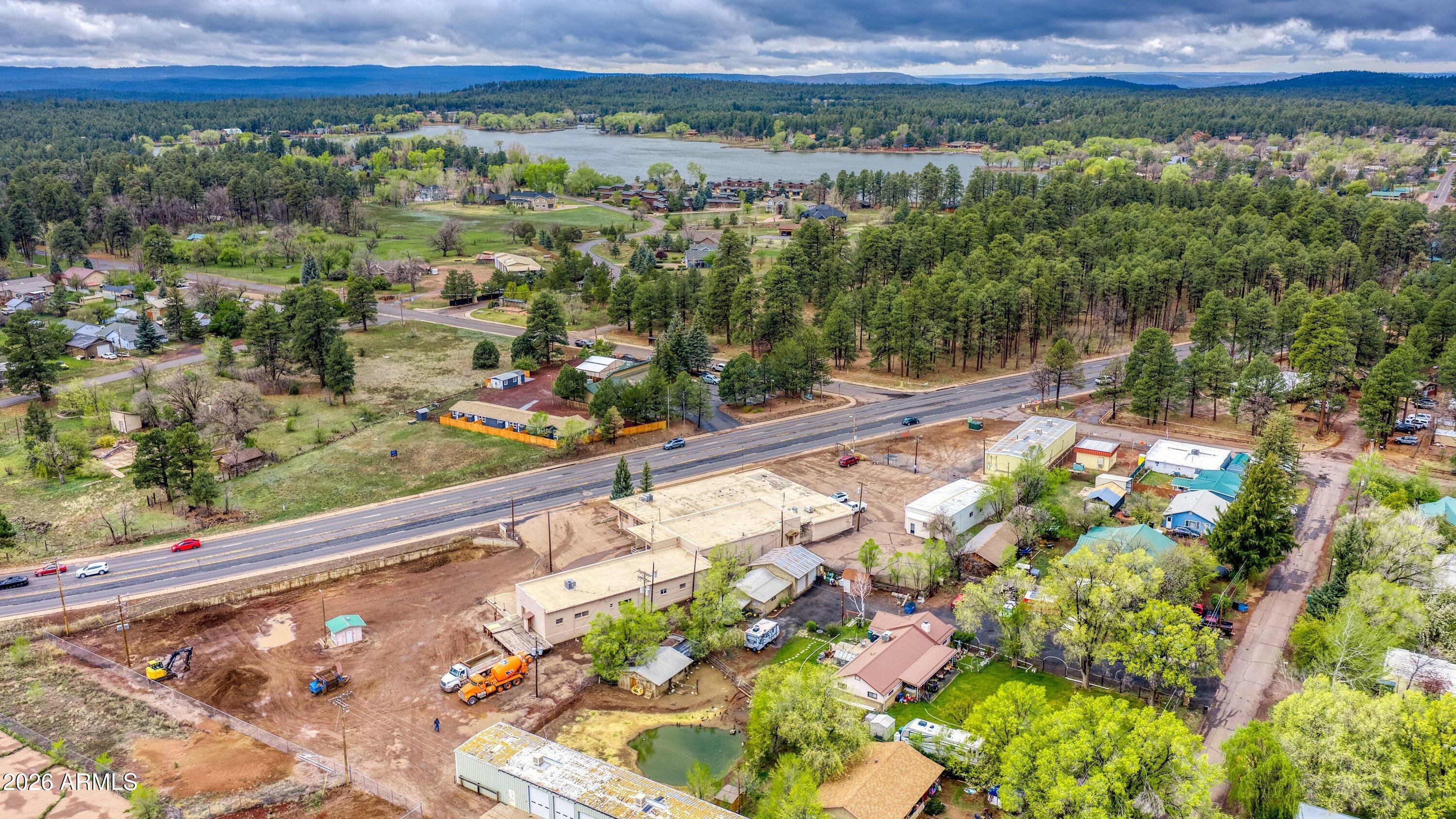 1878 W White Mountain Boulevard