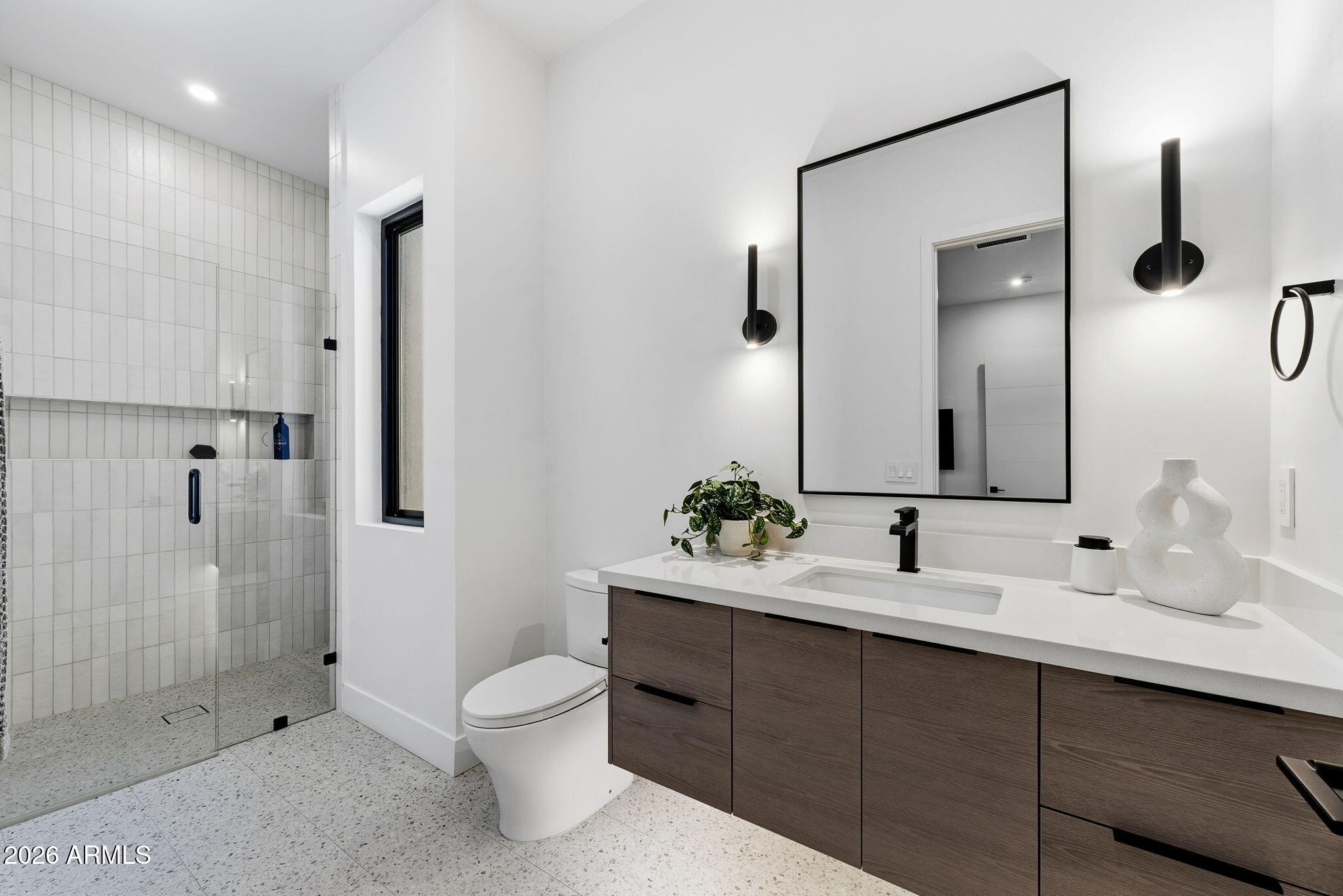 18TH STREET AND PALMAIRE AVENUE - Residential