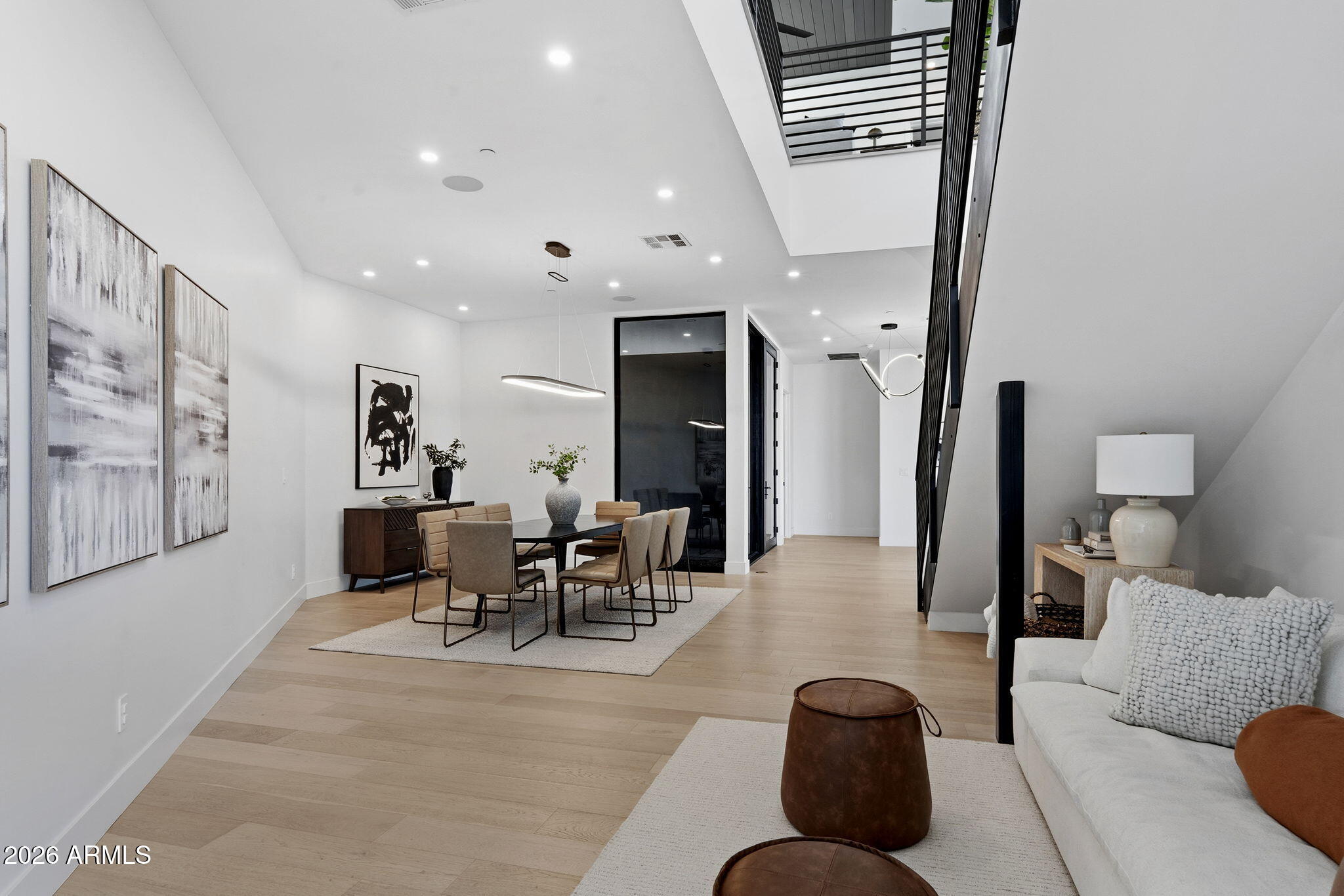 1831 E PALMAIRE Avenue