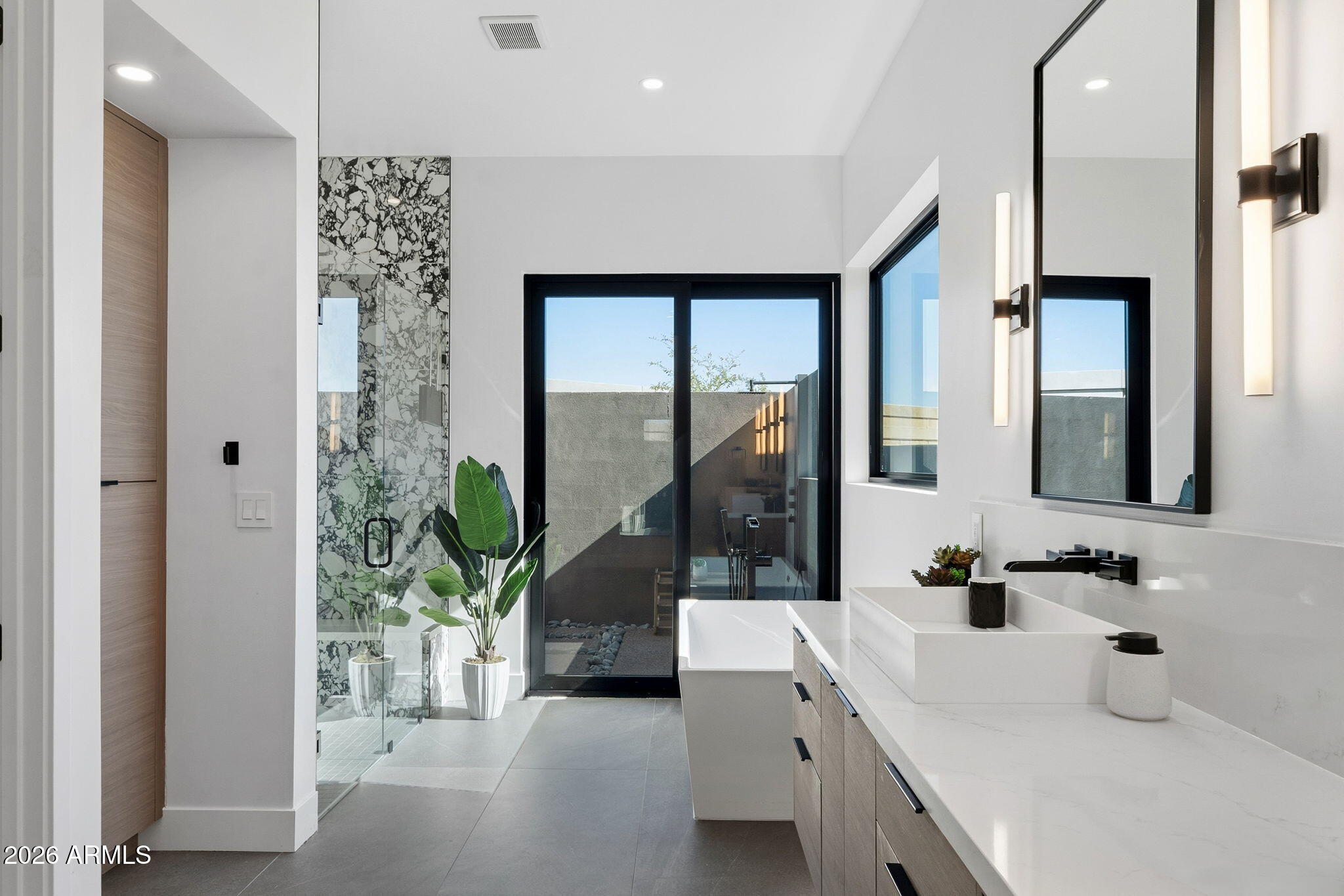 18TH STREET AND PALMAIRE AVENUE - Residential