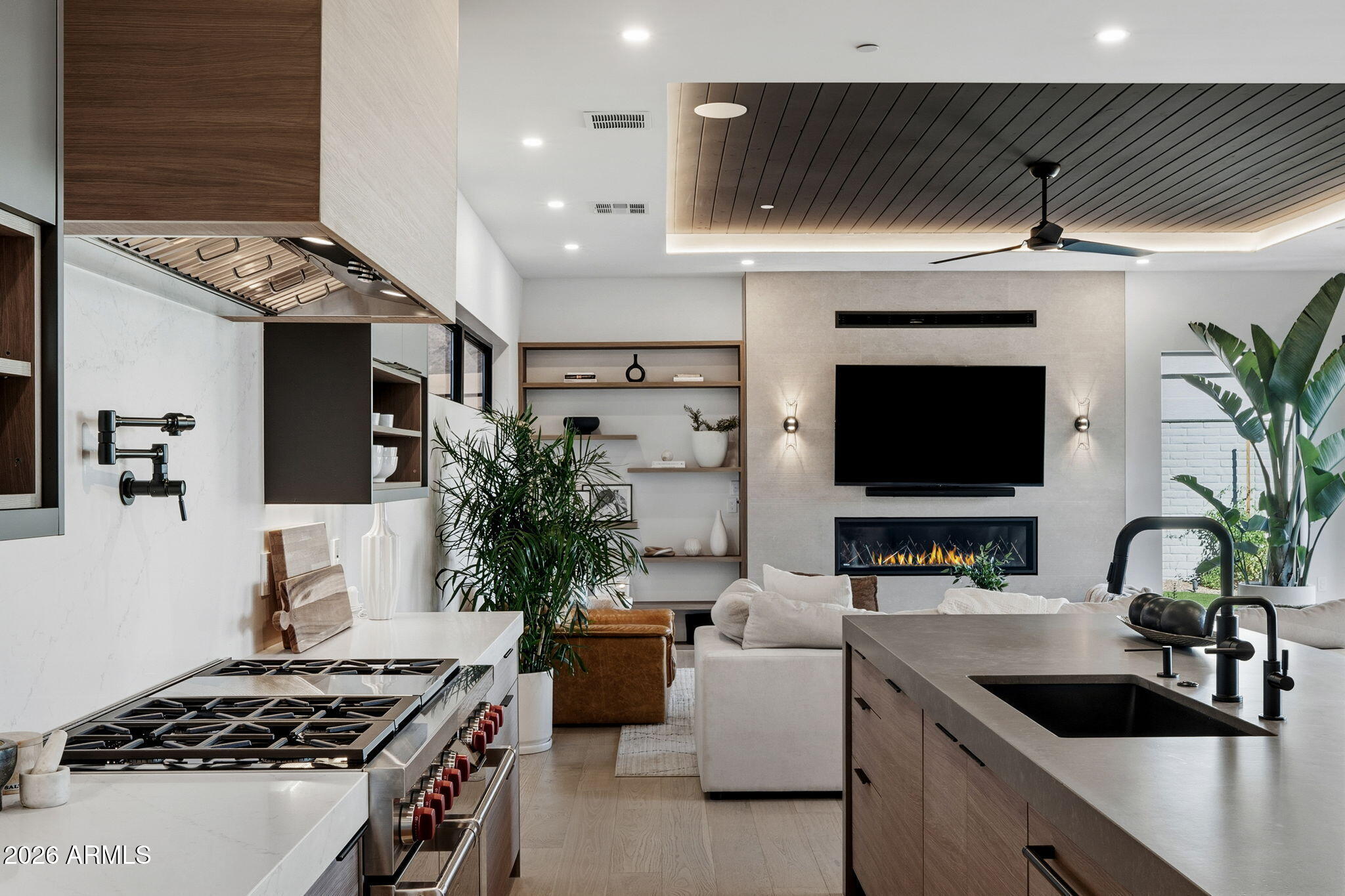 18TH STREET AND PALMAIRE AVENUE - Residential
