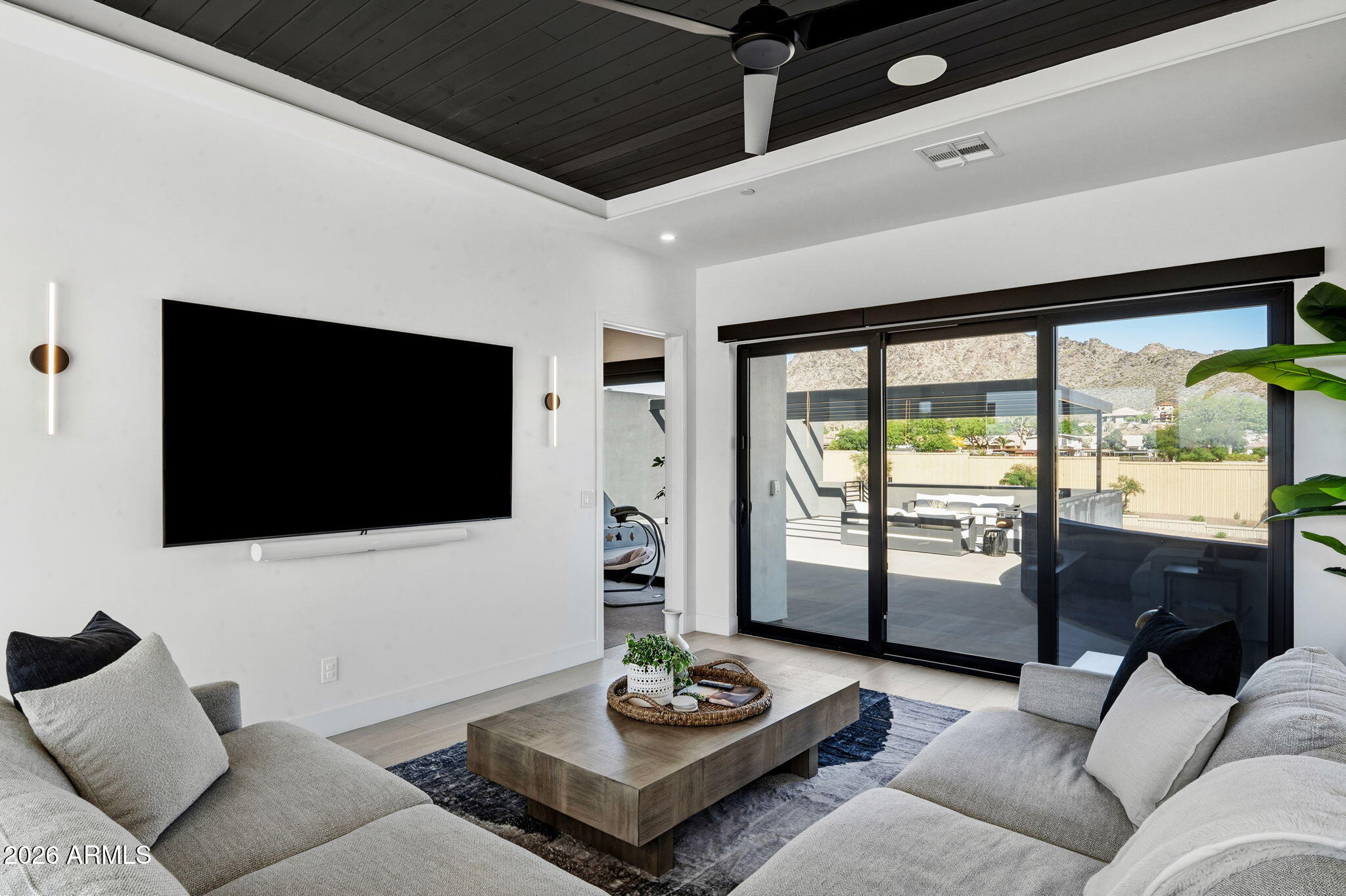 18TH STREET AND PALMAIRE AVENUE - Residential