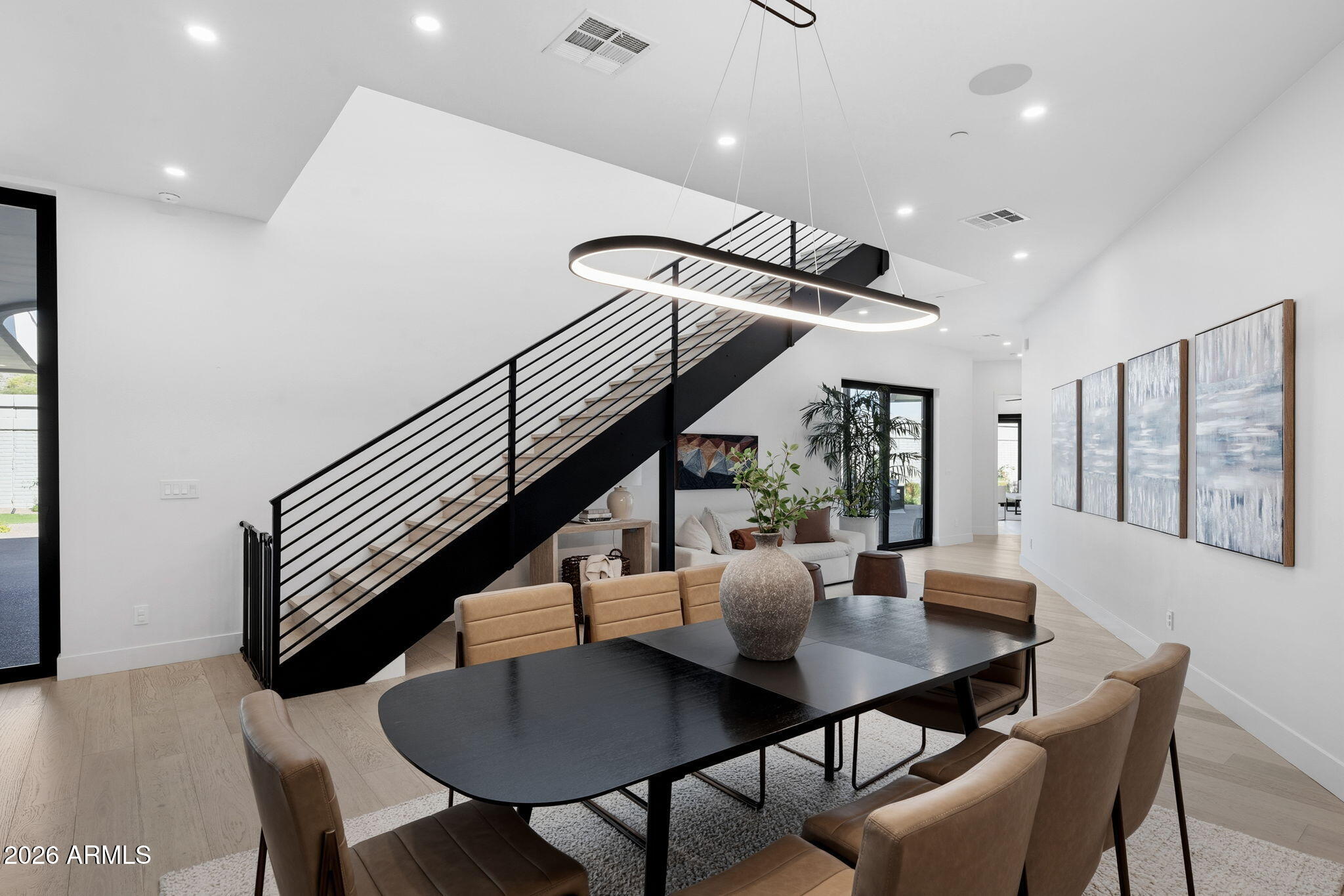 1831 E PALMAIRE Avenue