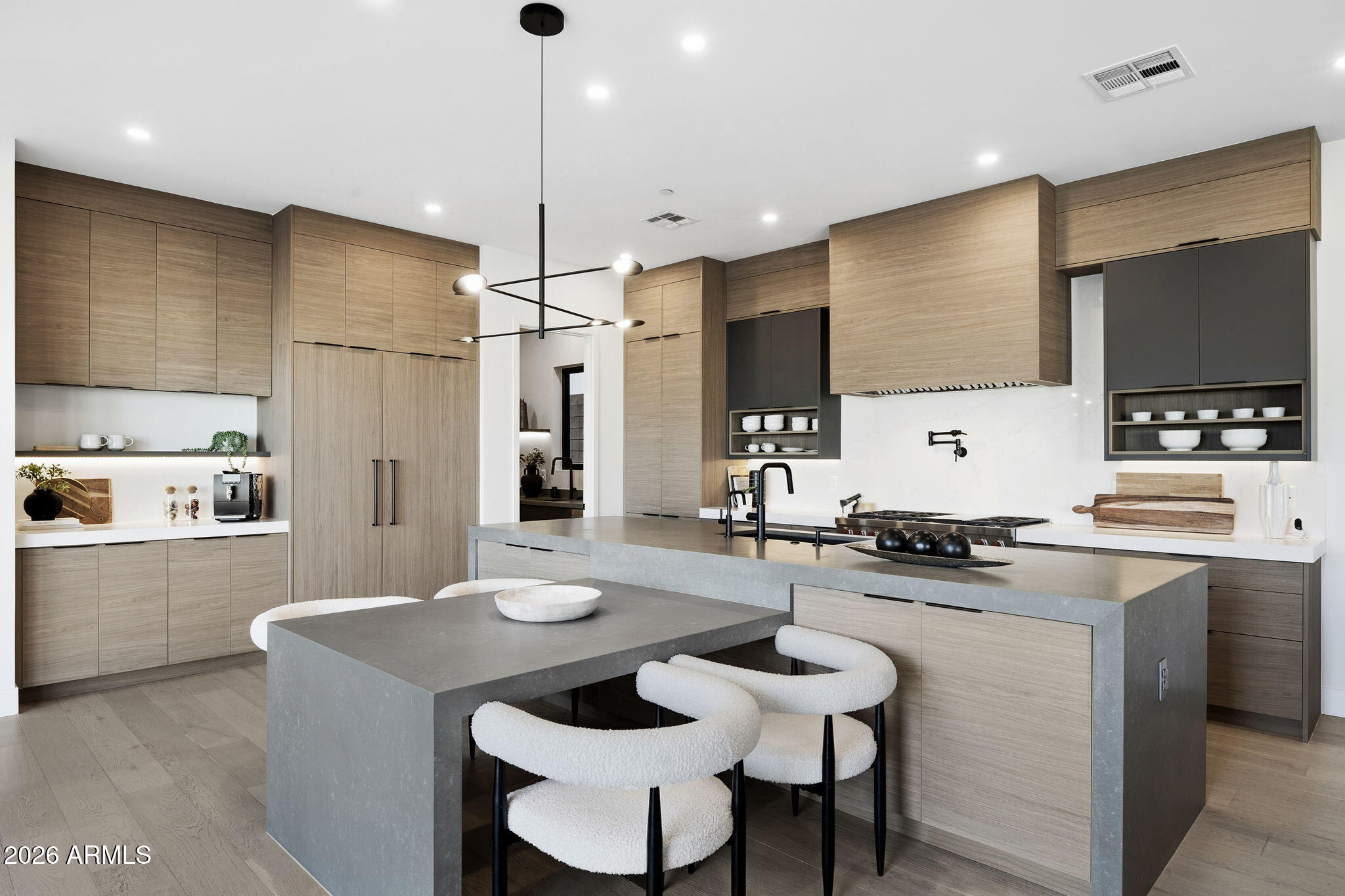 18TH STREET AND PALMAIRE AVENUE - Residential