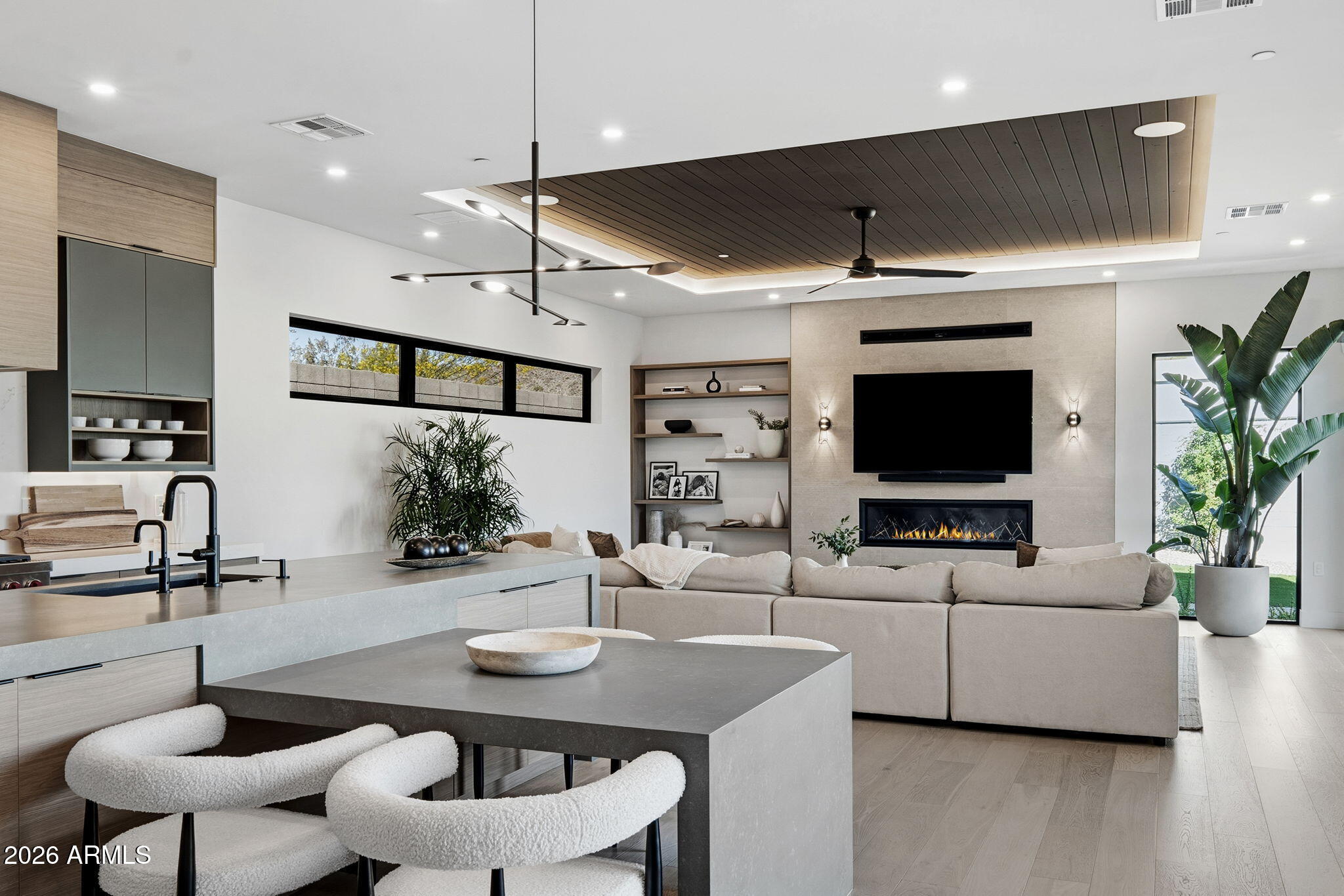 18TH STREET AND PALMAIRE AVENUE - Residential