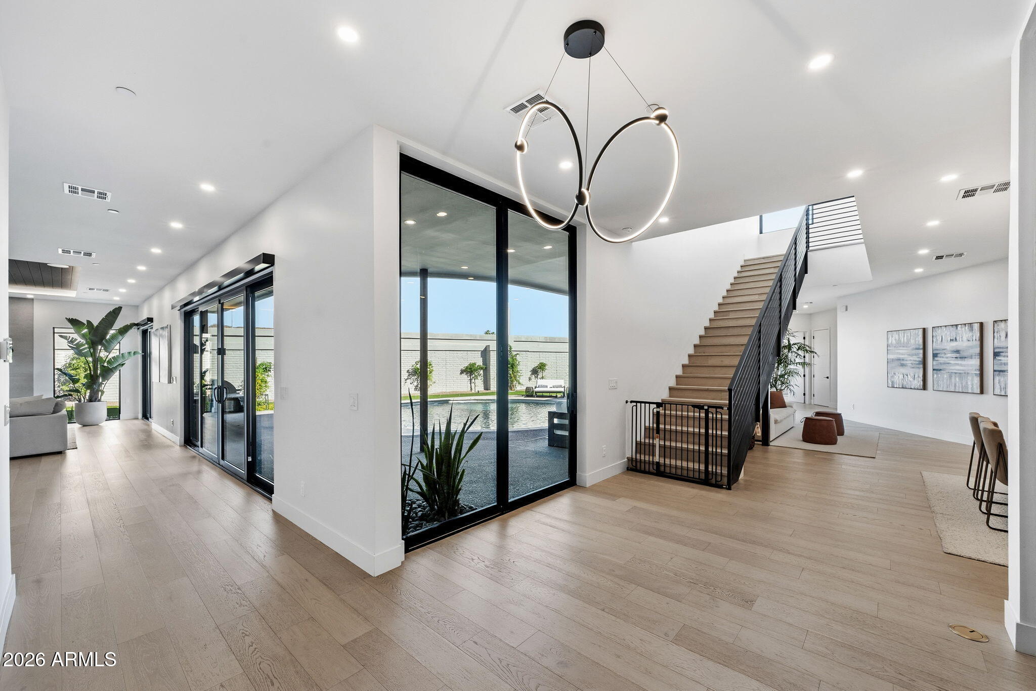 1831 E PALMAIRE Avenue