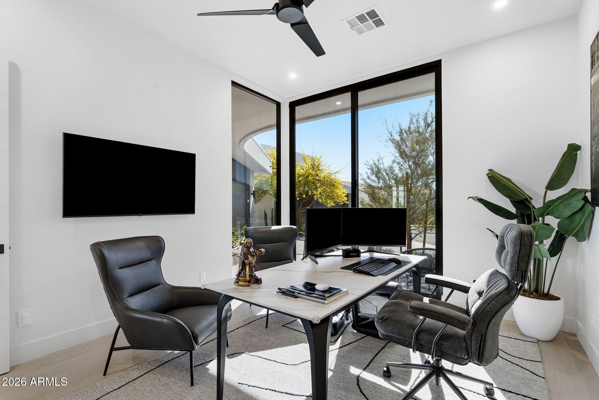 18TH STREET AND PALMAIRE AVENUE - Residential