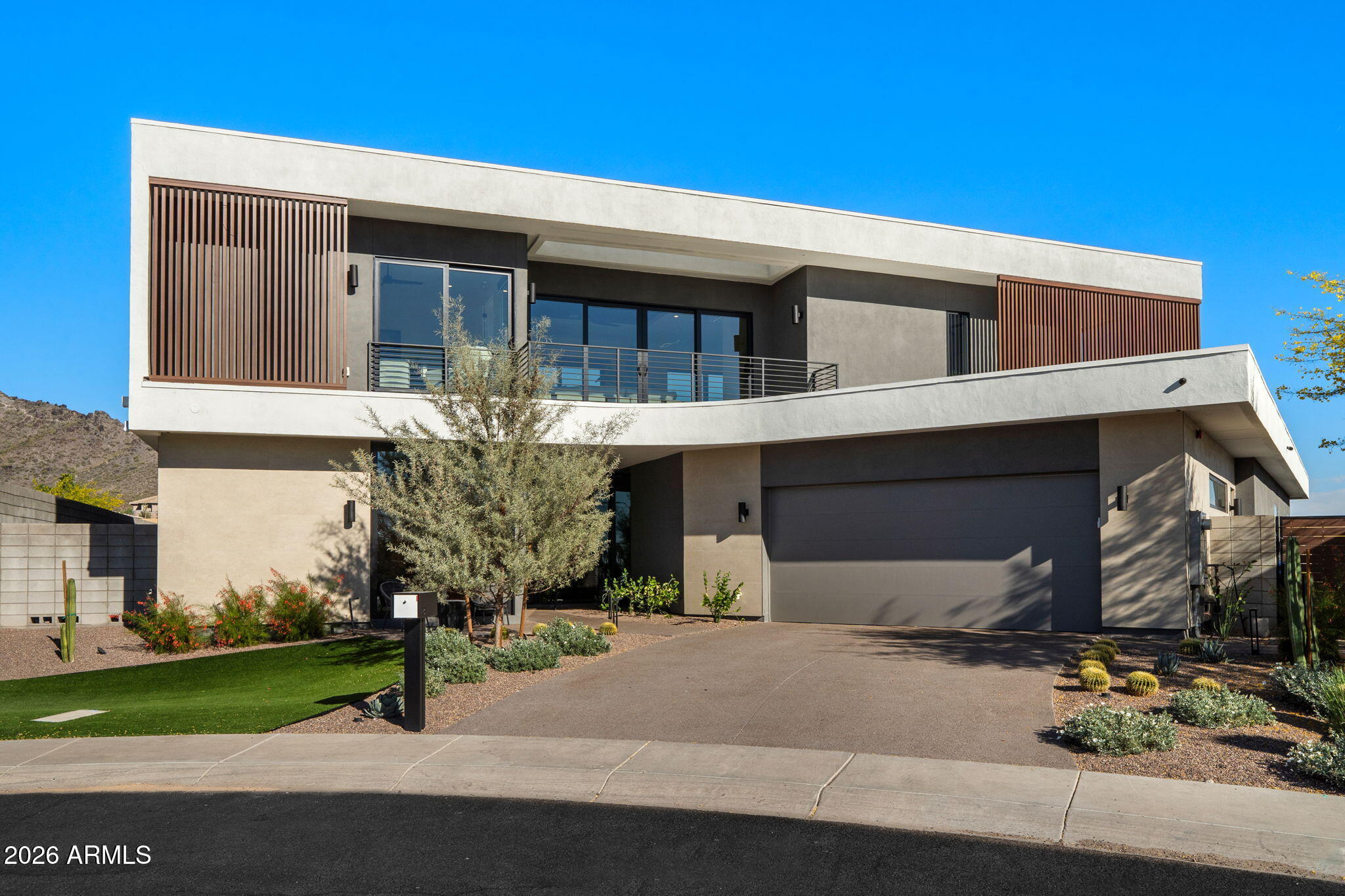 18TH STREET AND PALMAIRE AVENUE - Residential
