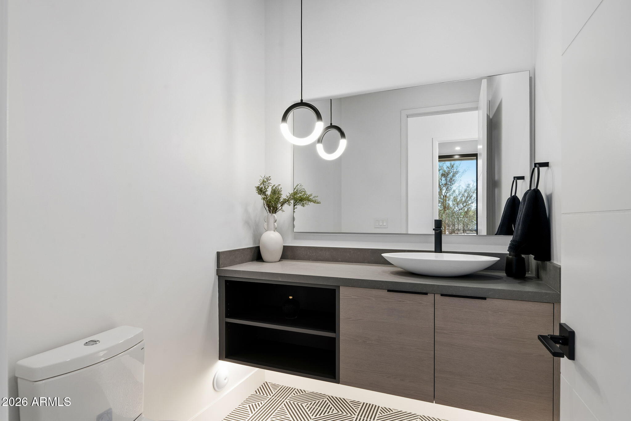 18TH STREET AND PALMAIRE AVENUE - Residential