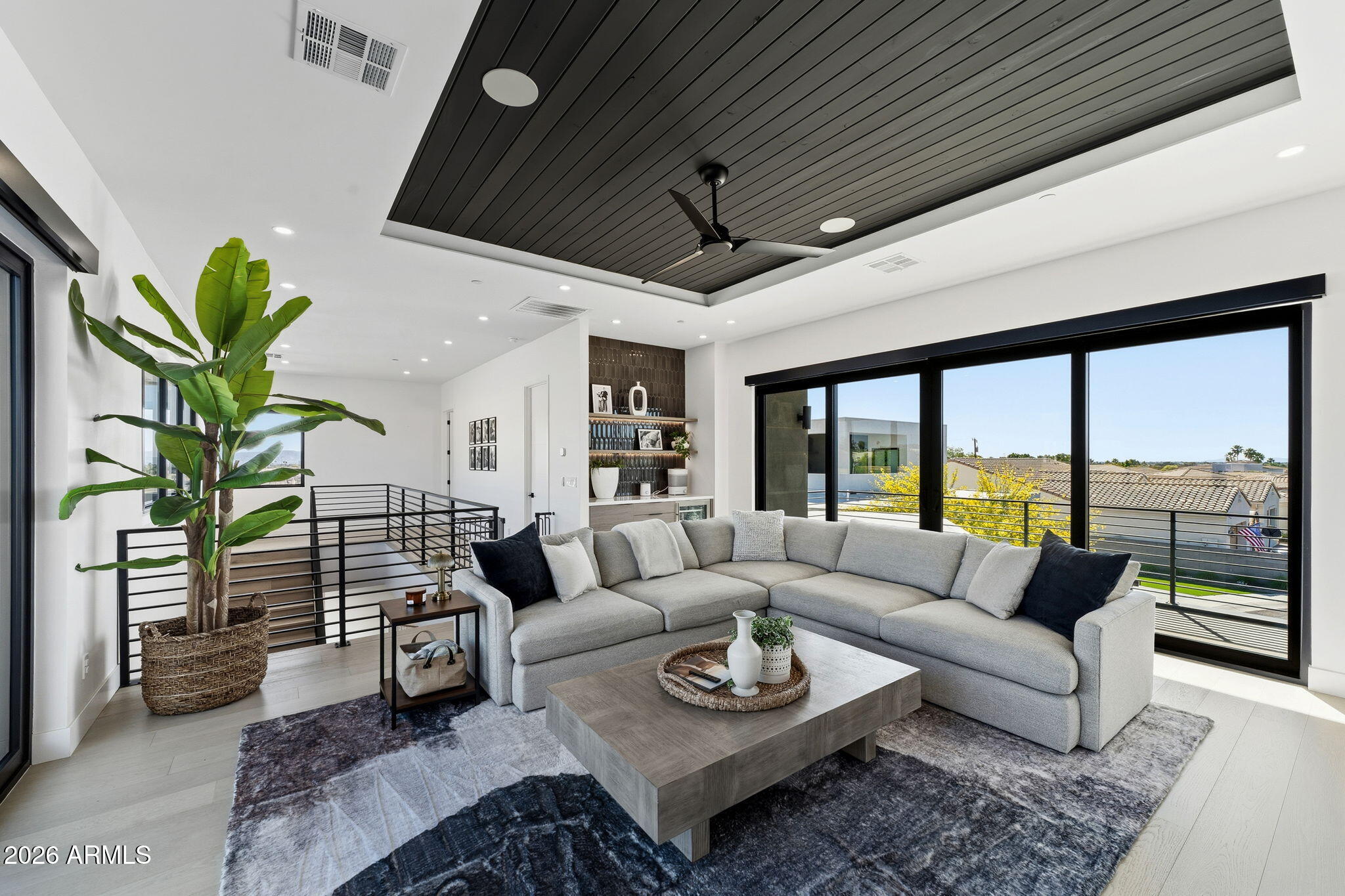 18TH STREET AND PALMAIRE AVENUE - Residential