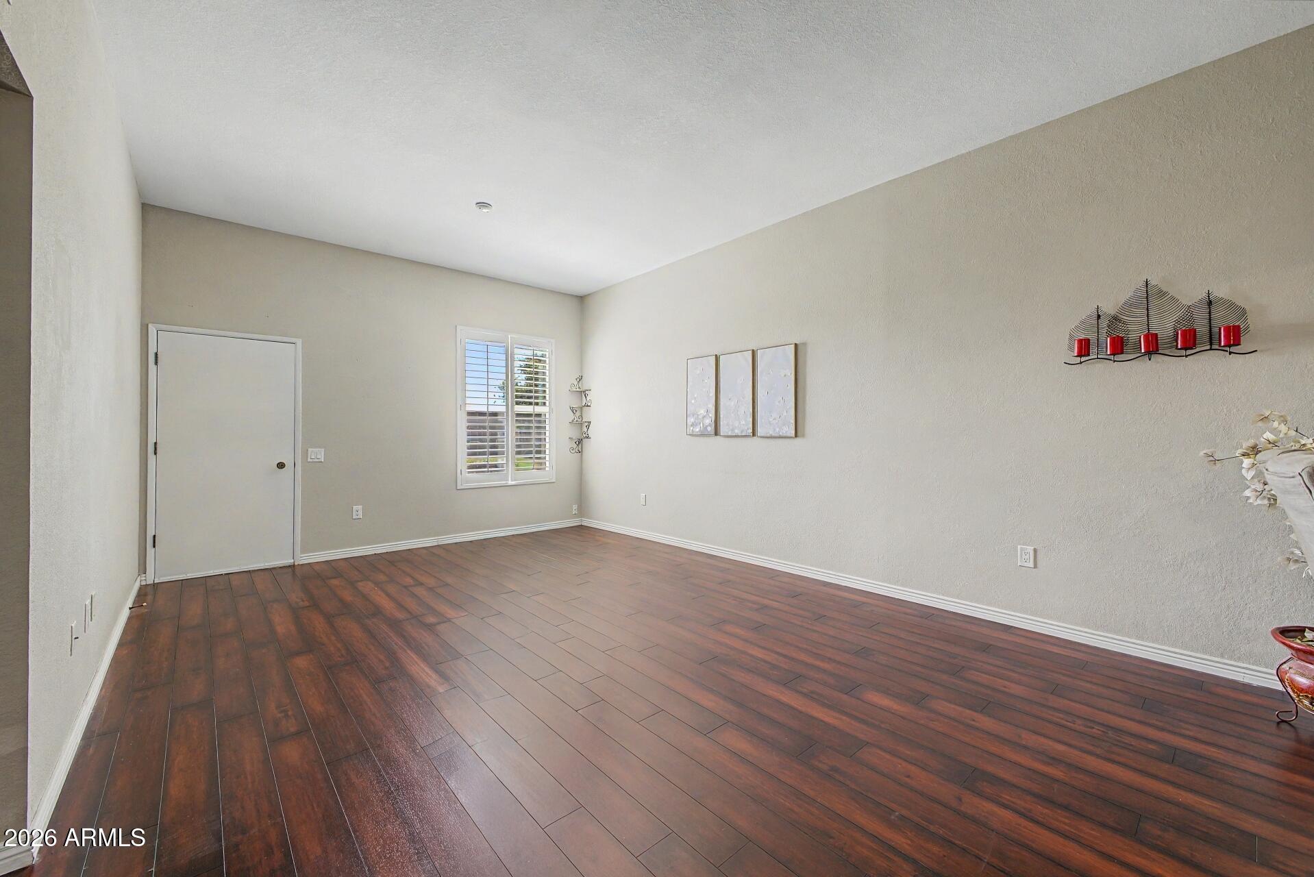 10042 W HAWTHORN Drive