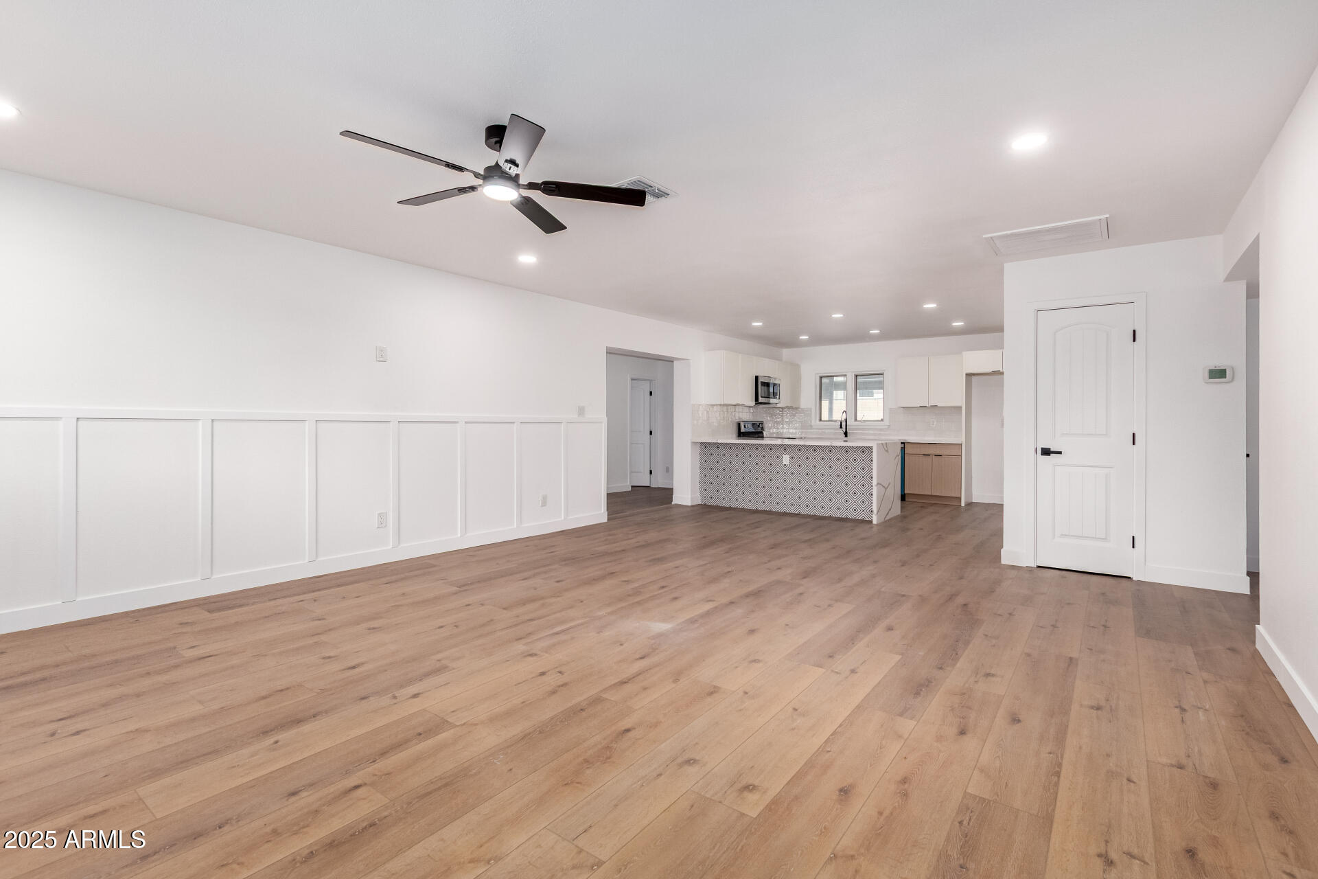 525 S VISALIA --