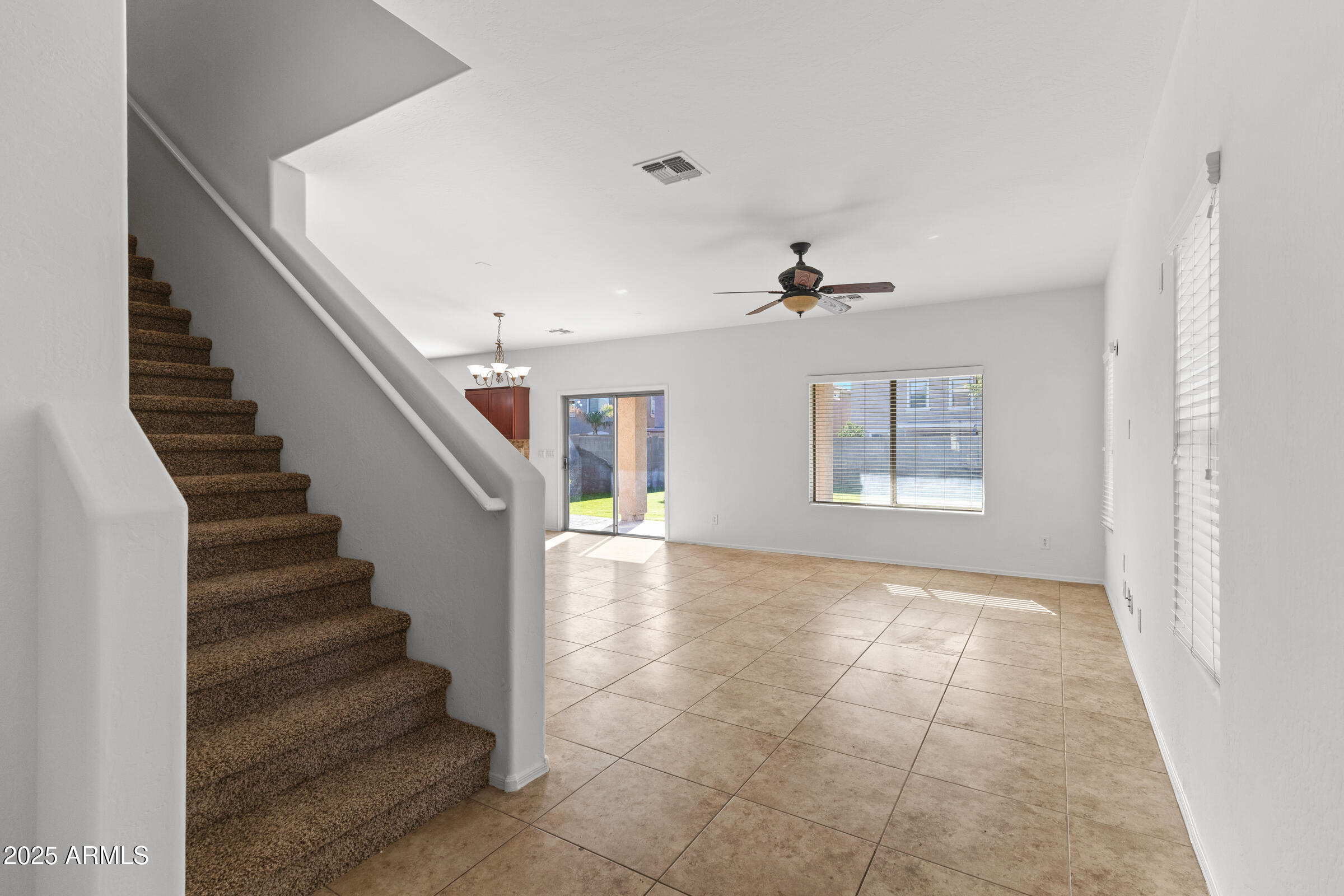 315 E CHRISTOPHER Street