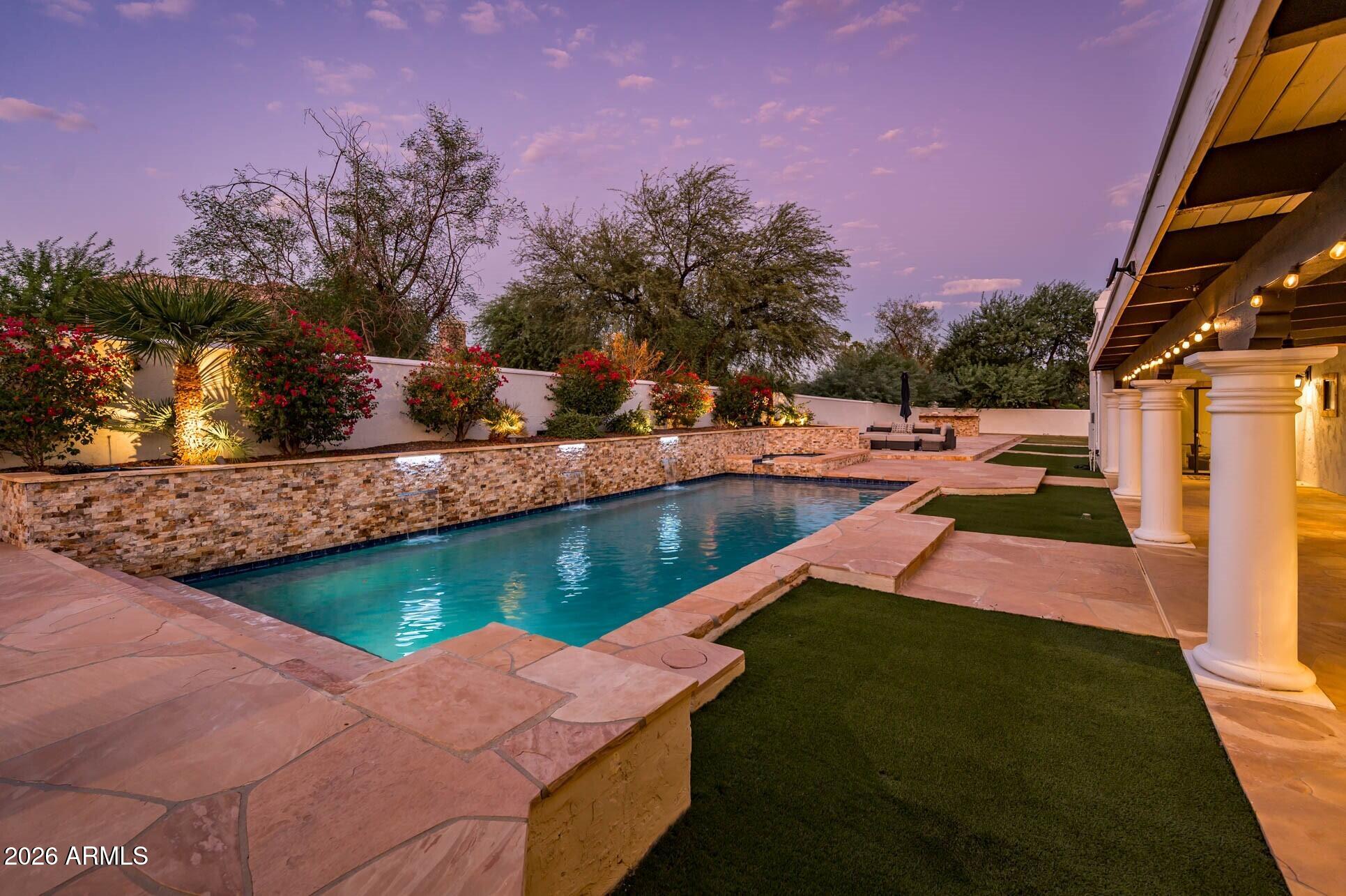 6332 E VISTA Drive