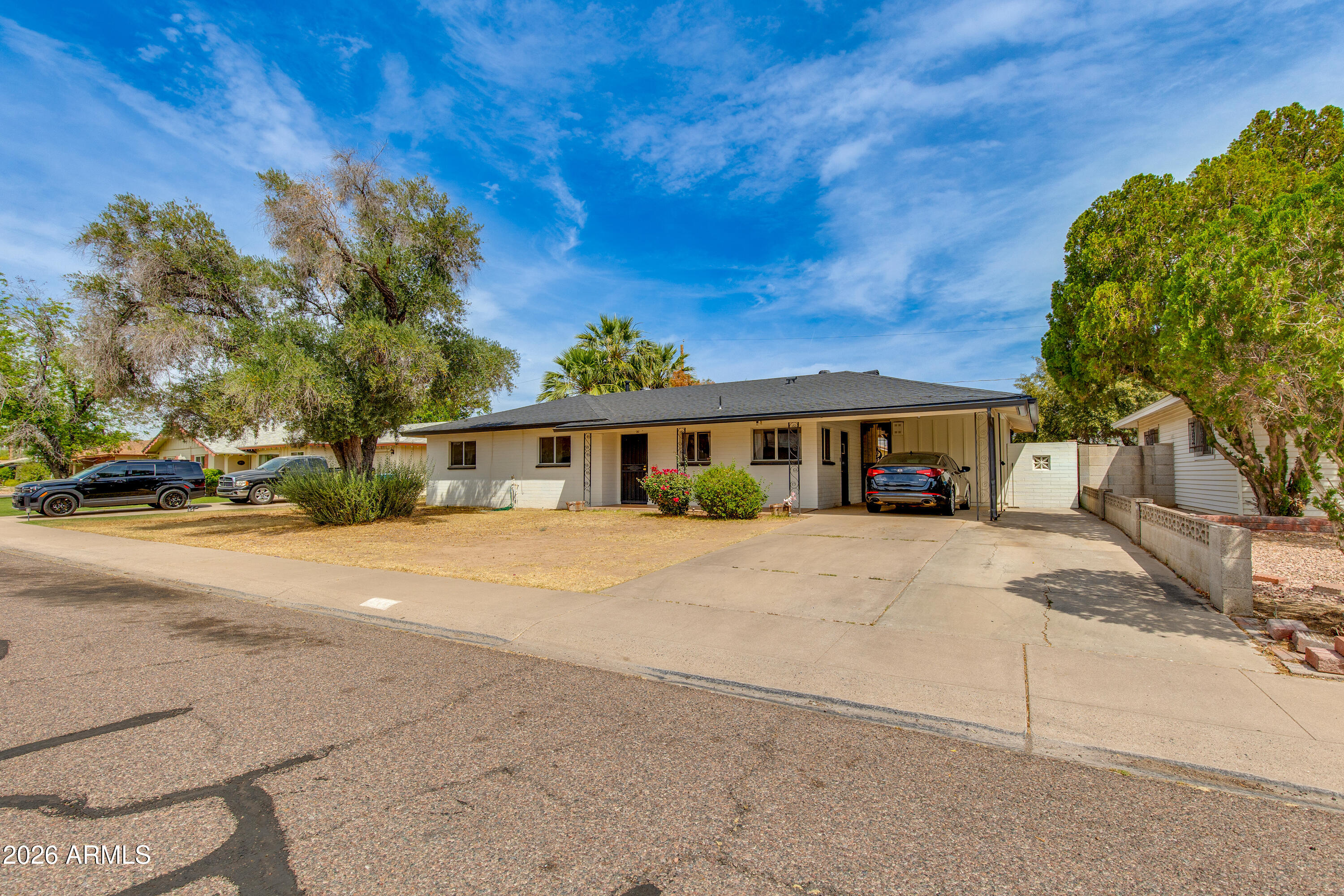 1524 W OCOTILLO Road