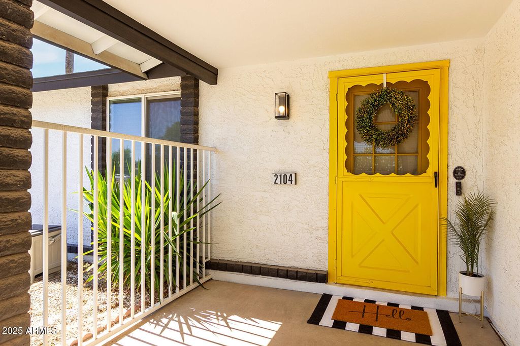 Photo of 2104 N Pennington Drive, Chandler, AZ 85224 (MLS # 6932167)