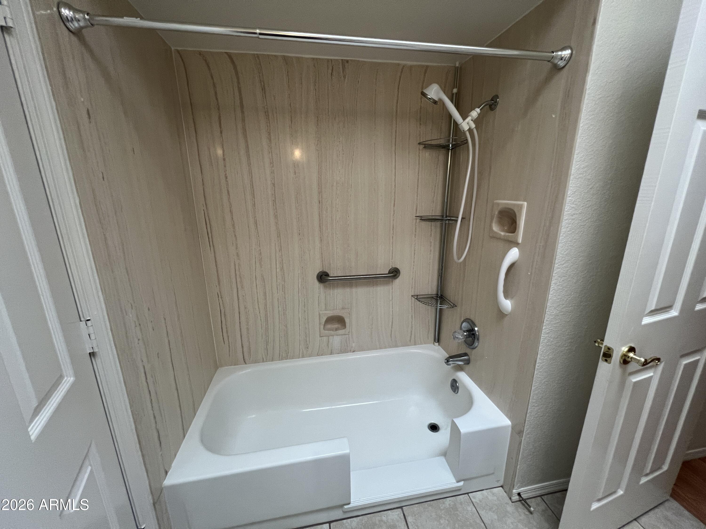 THE GREENWAYS UNIT 1 - Residential