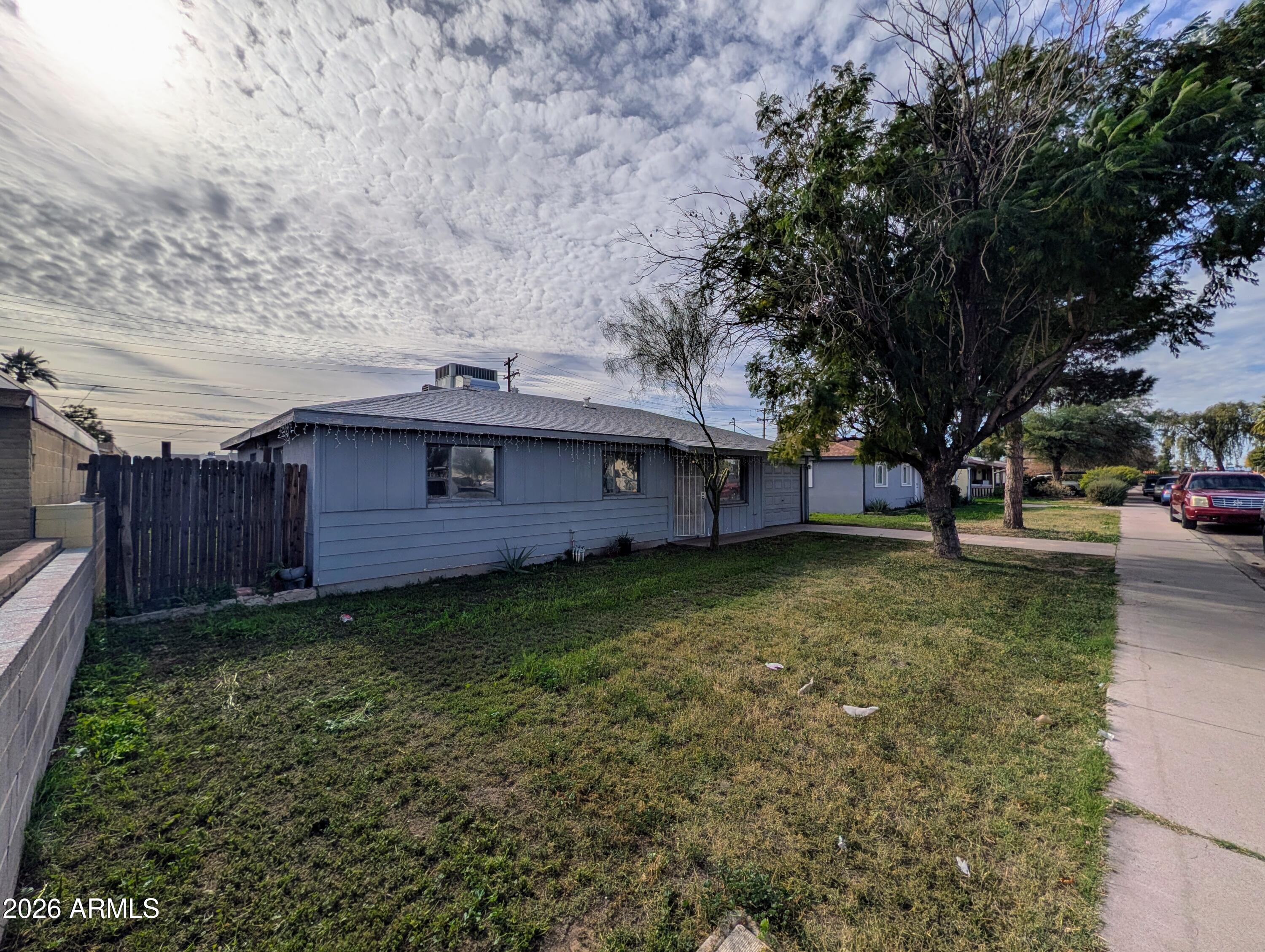 3305 W BETHANY HOME Road