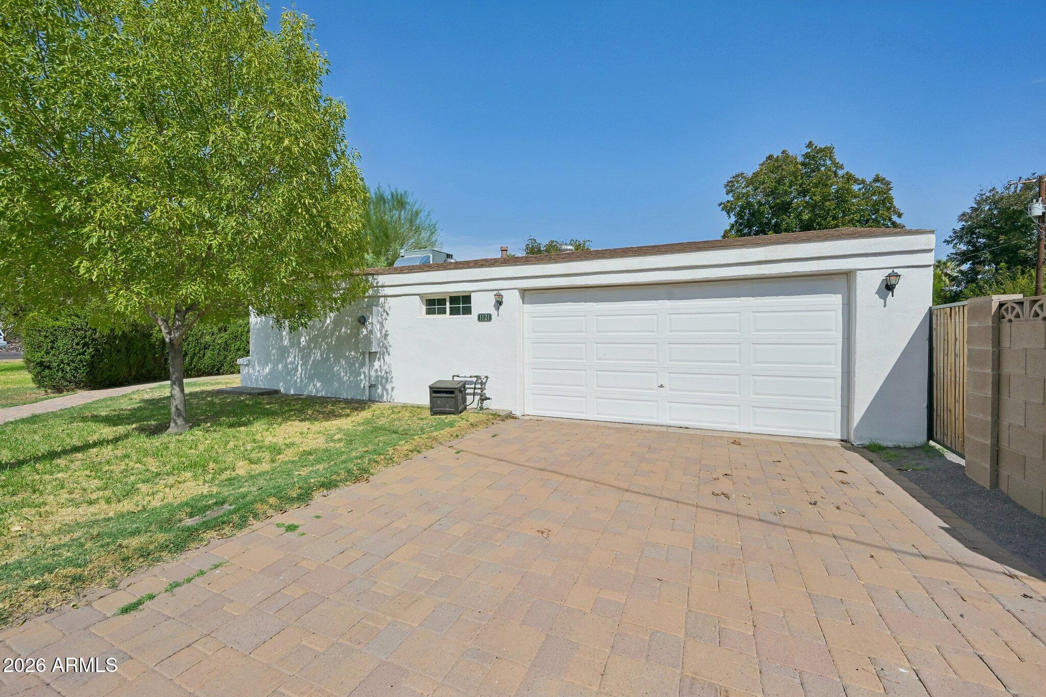 1121 W BETHANY HOME Road