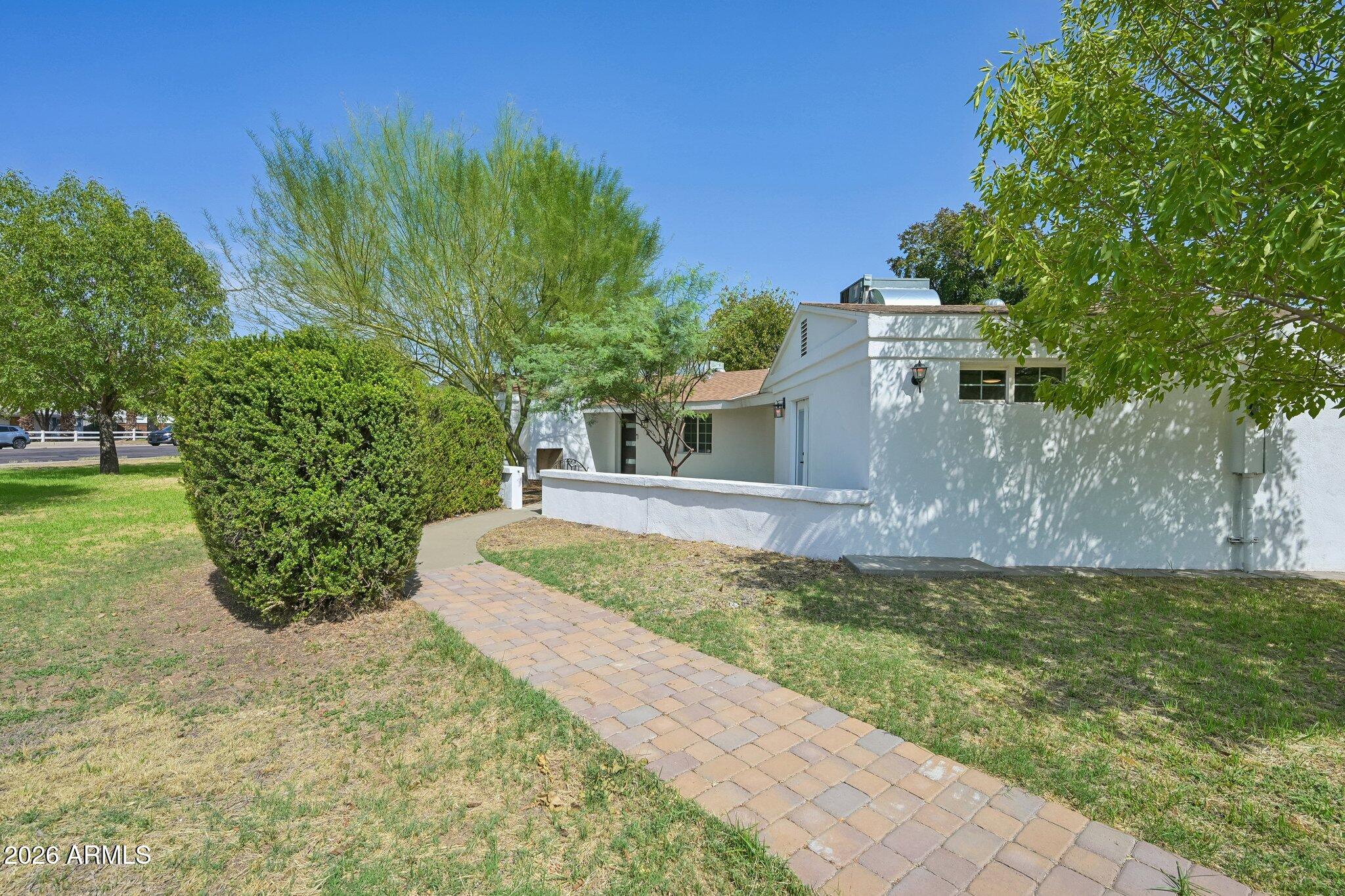 1121 W BETHANY HOME Road