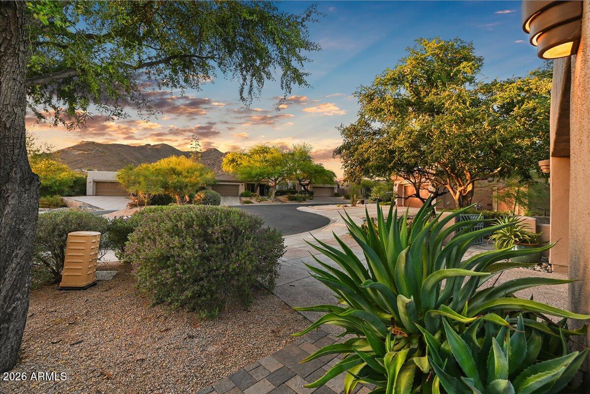 6755 E NIGHTINGALE STAR Circle