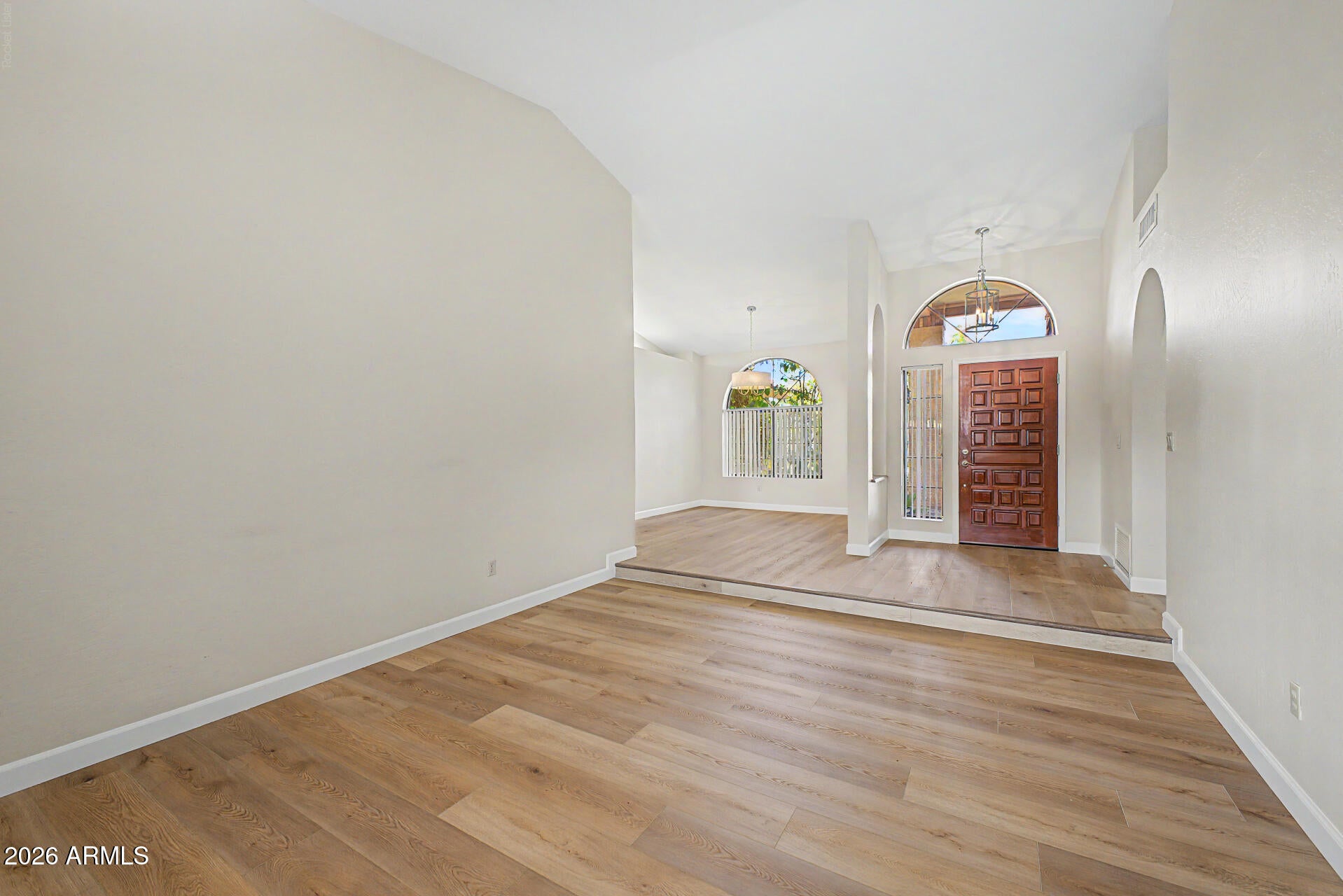 1933 E BUENA VISTA Drive