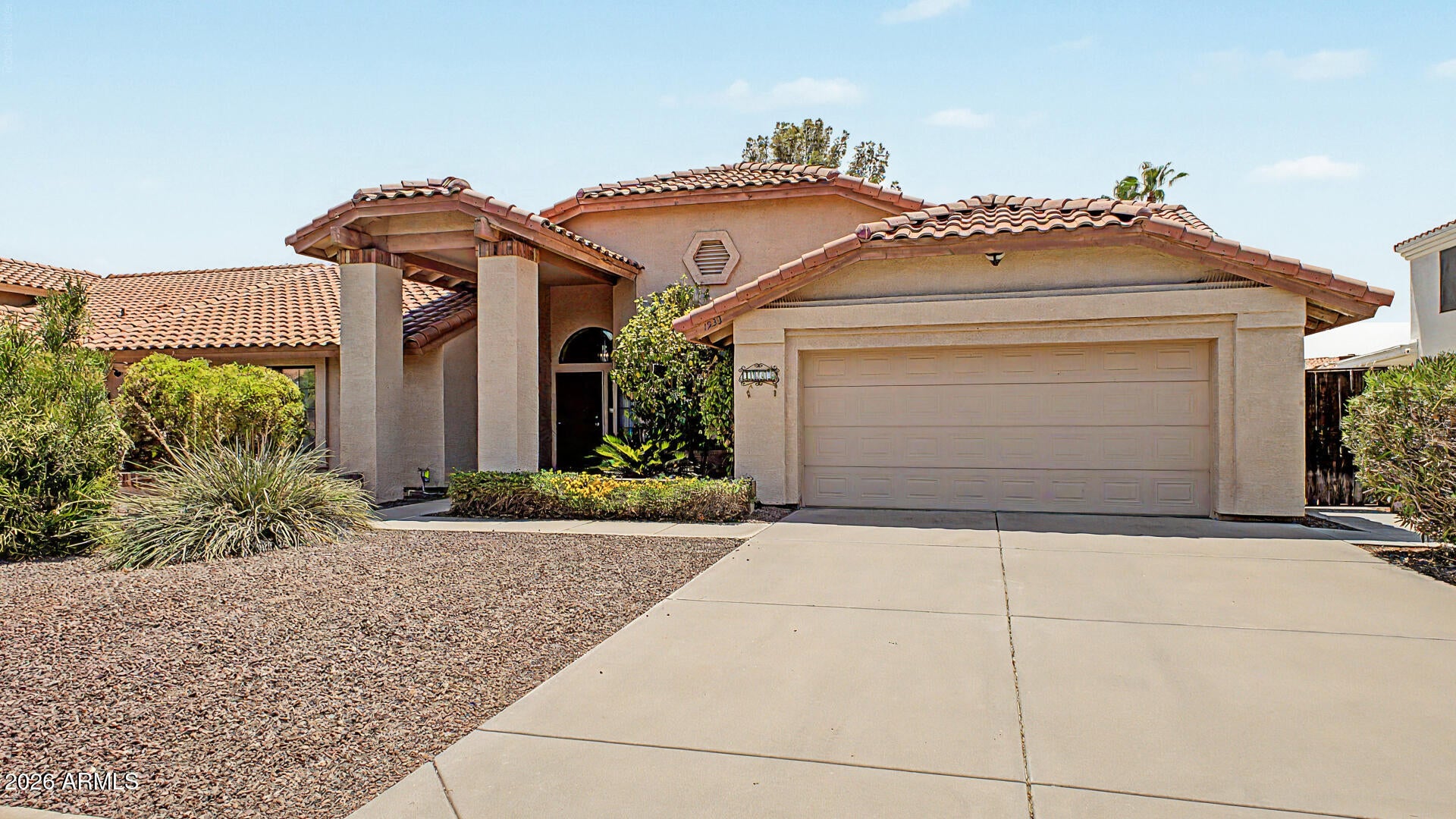 1933 E BUENA VISTA Drive