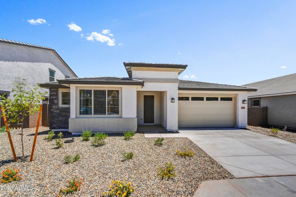 Photo of 5875 N 193rd Drive, Litchfield Park, AZ 85340 (MLS # 6898300)